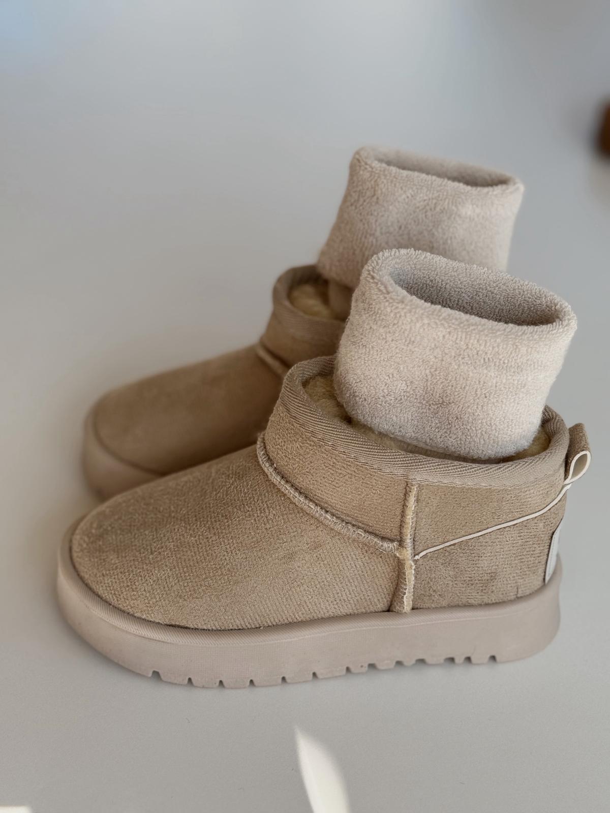 Bej Kaymaz Taban Peluş Bot