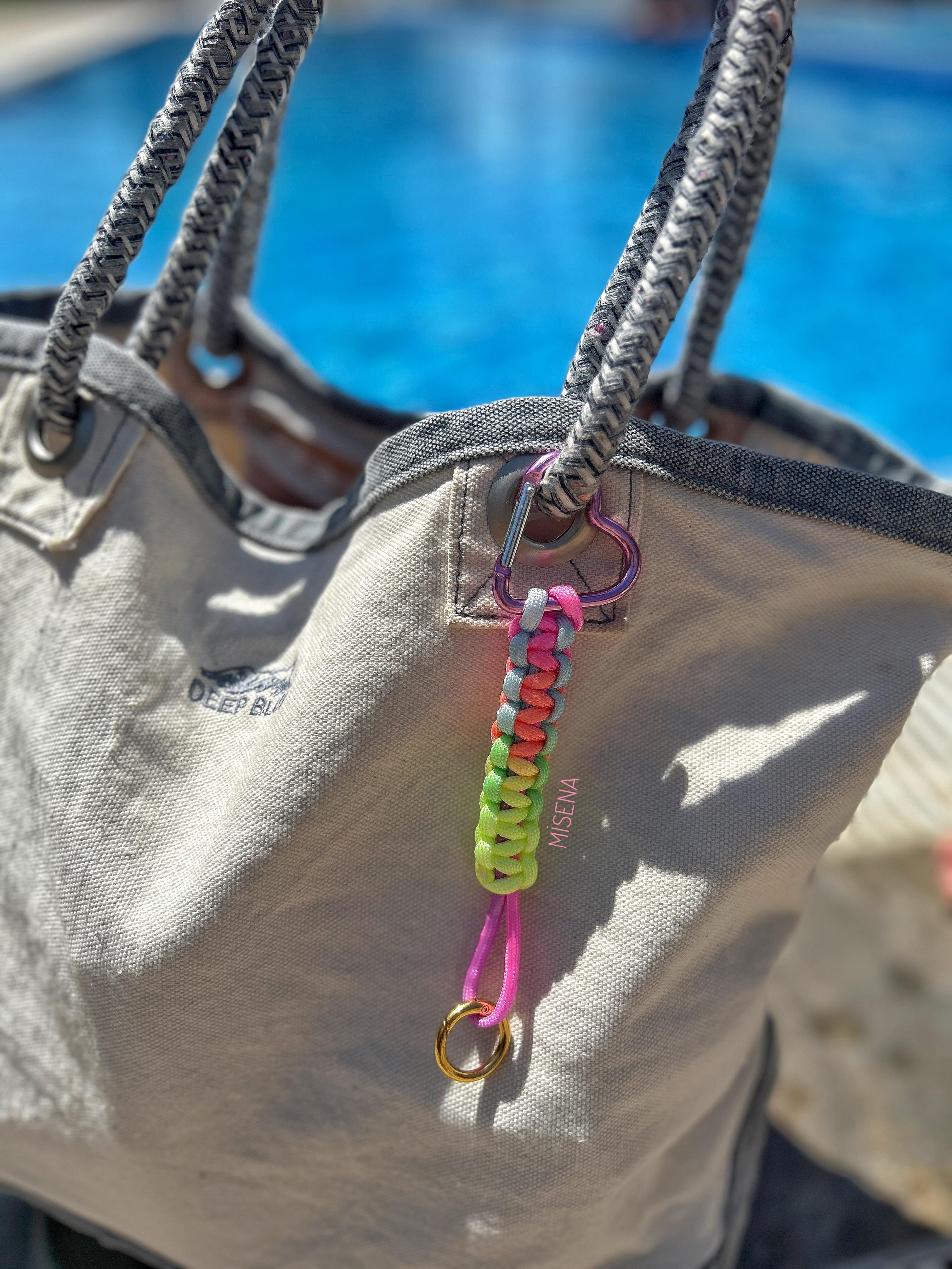 El Yapımı Paracord Anahtarlık Fosforlu Karışık Renkli
