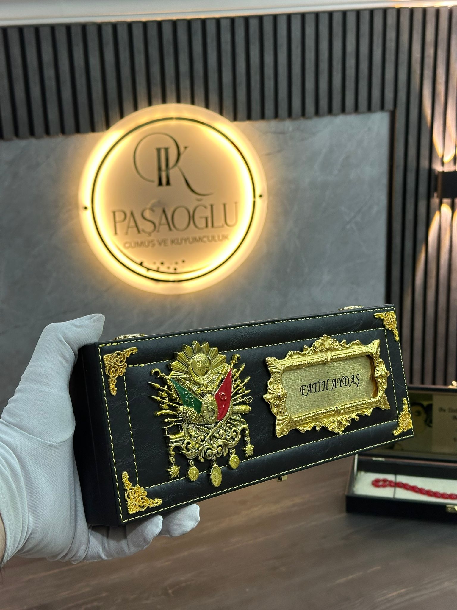 Kişiye Özel Mdf Kaplama Deri Kutu Armalı