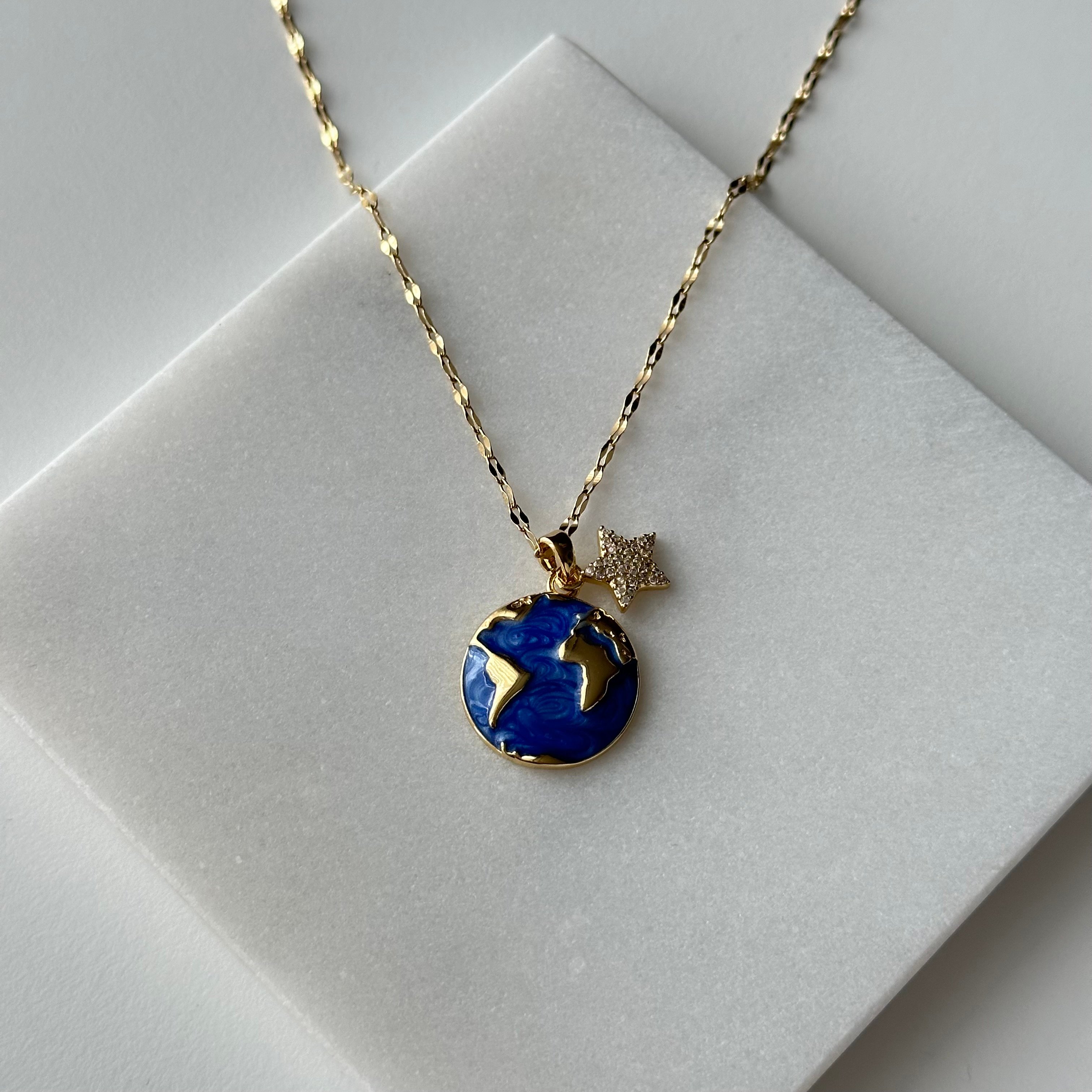 Manifest Charm Kolye (dünya yıldızı)