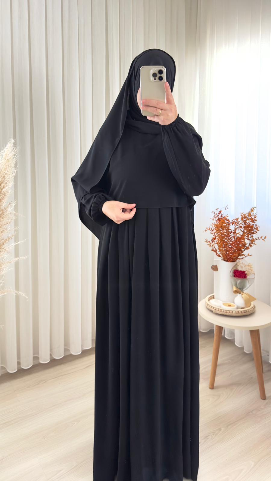 Farah Elbise Ferace