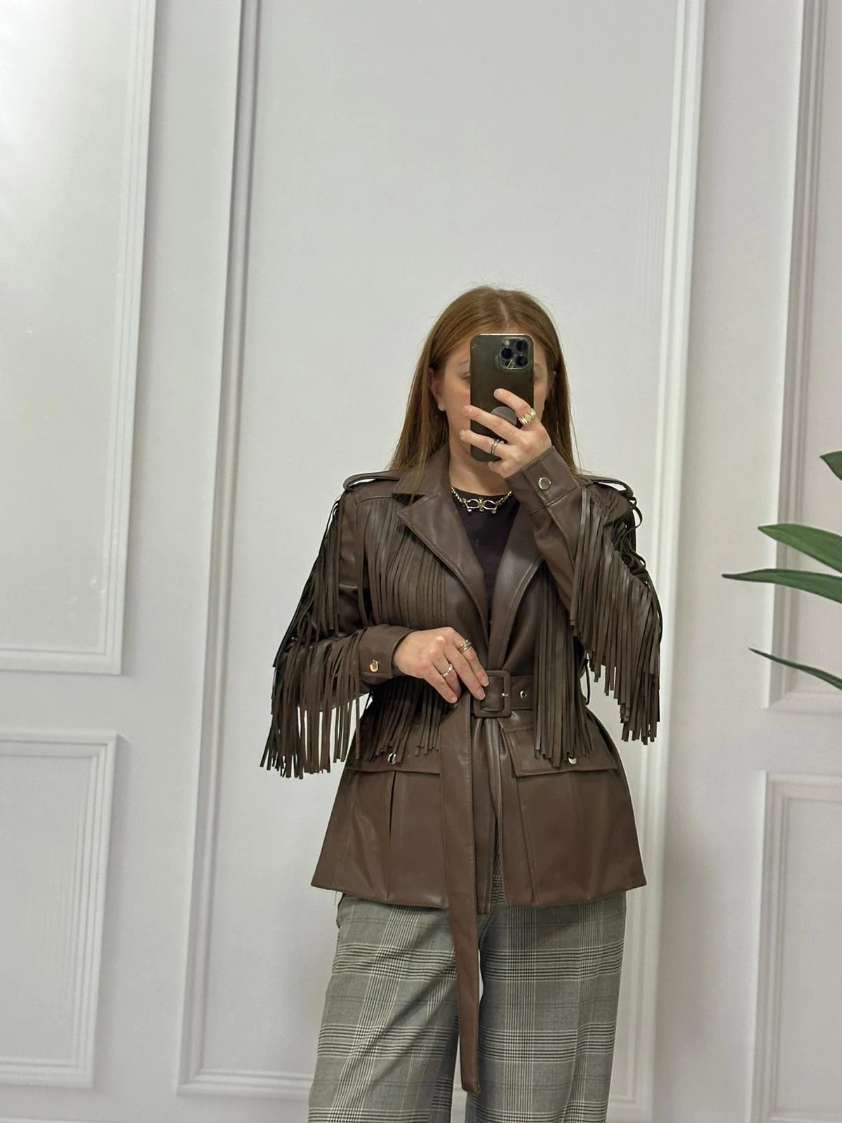 Regular Kalıp Püskül Detaylı Kemerli Deri Ceket