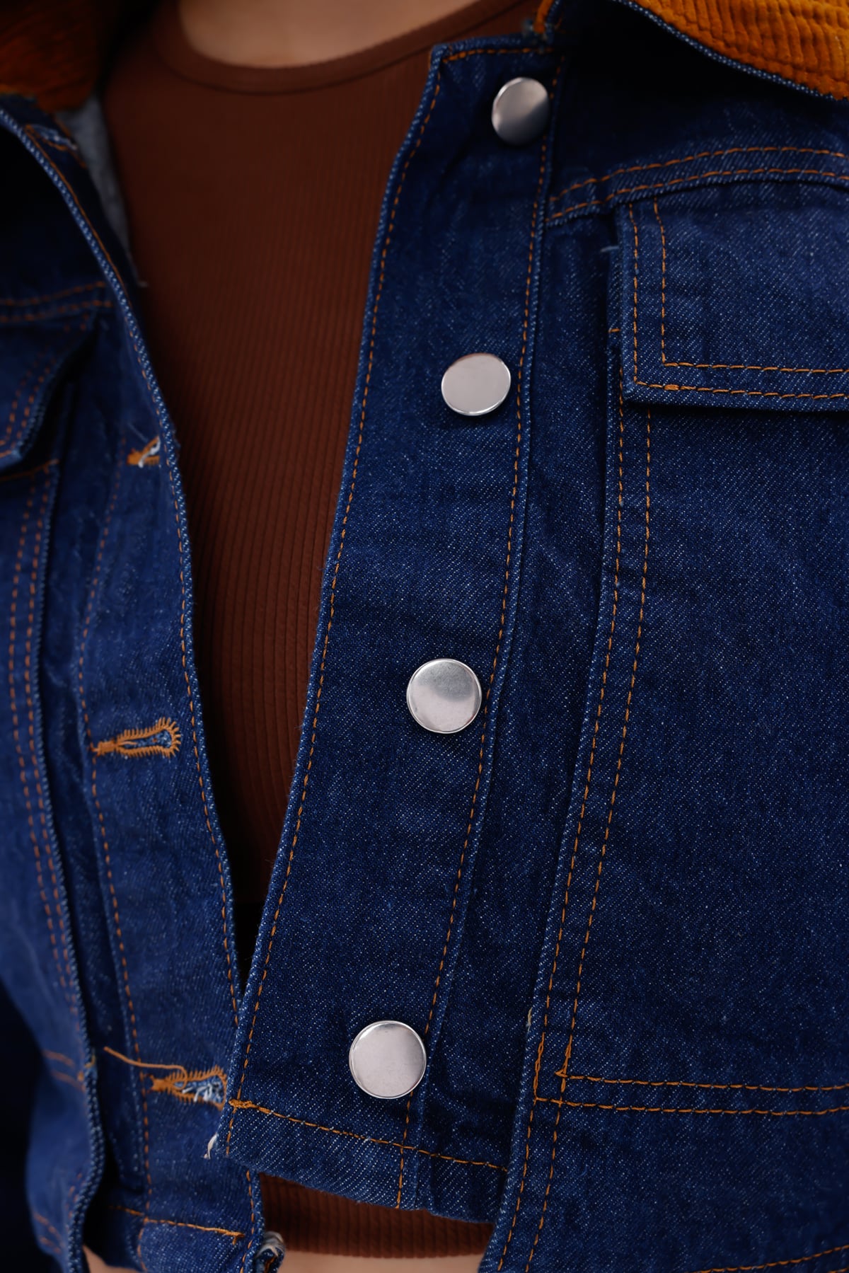 Lacivert Kadife Detaylı Crop Ceket ve Bol Paça Jean Takım