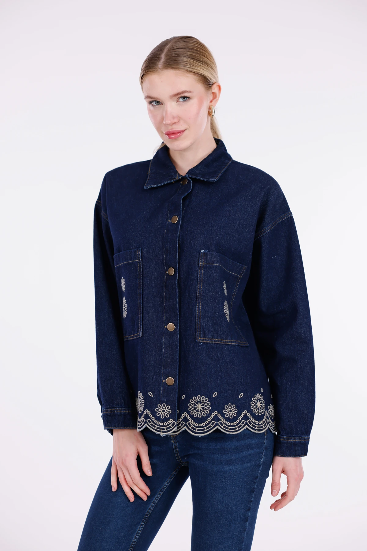 Etnik Desen İşlemeli Çift Cepli Kot Ceket Lacivert