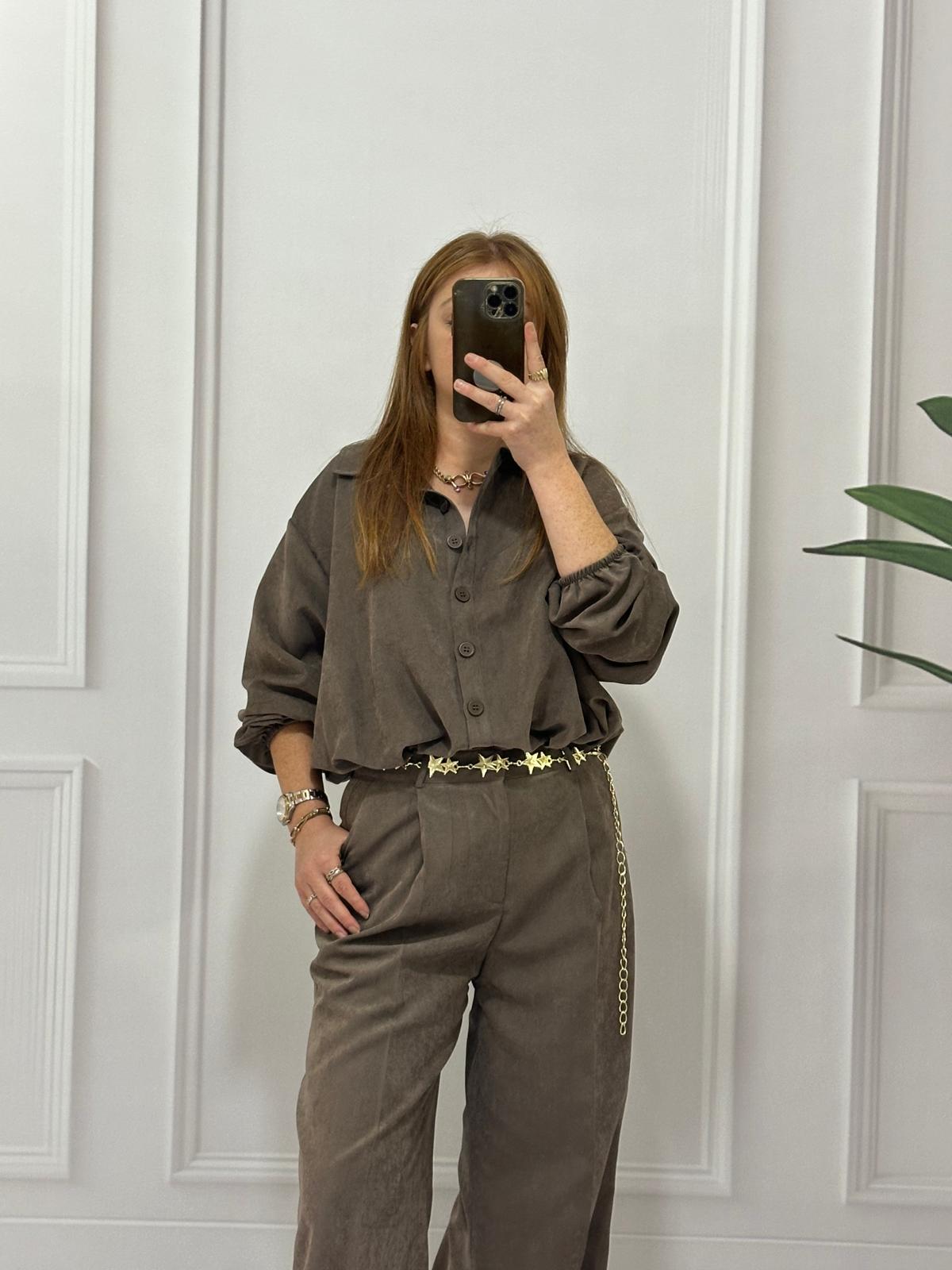 Kahve Oversize Gömlek ve Yüksek Bel Kumaş Pantolon Takım