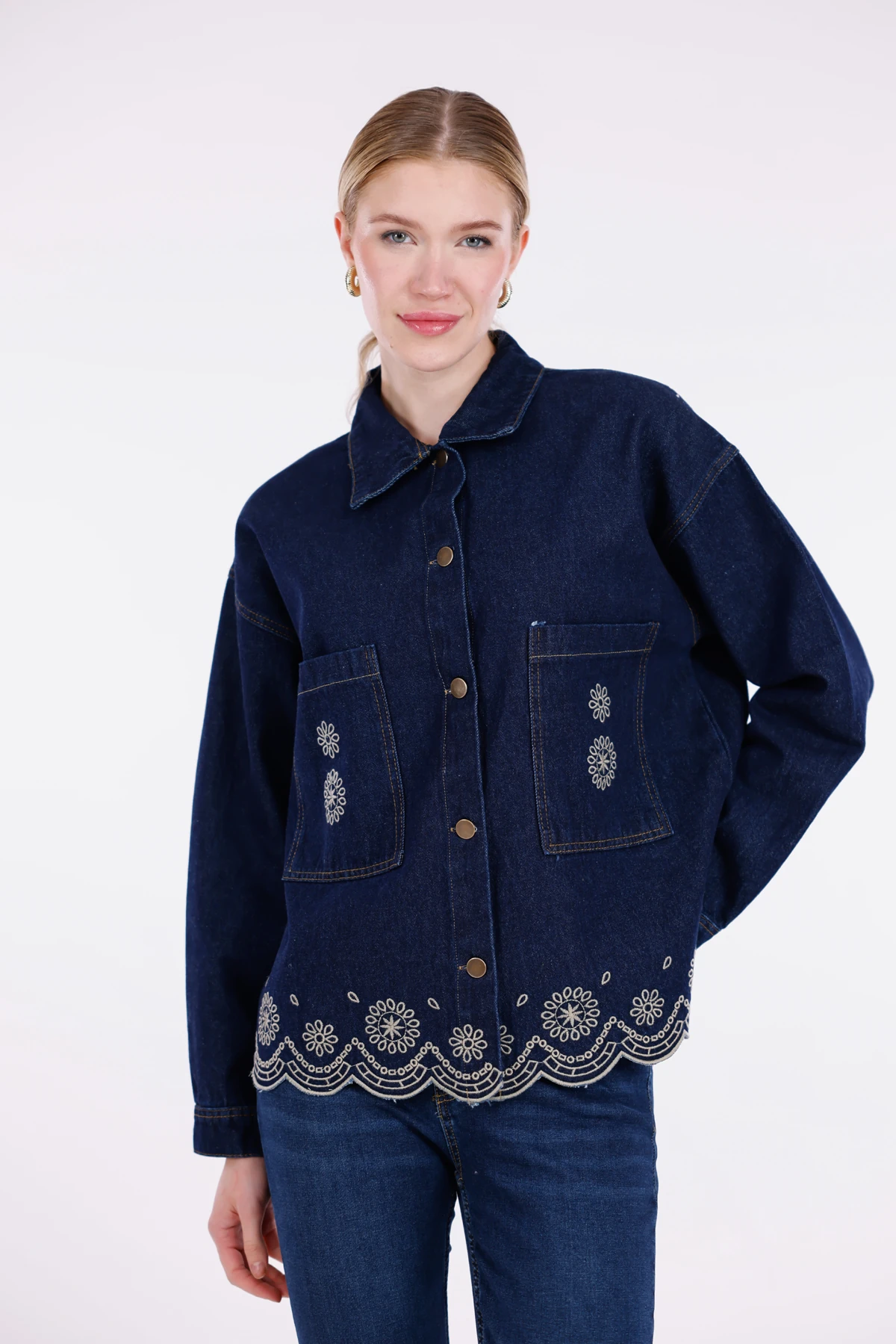 Etnik Desen İşlemeli Çift Cepli Kot Ceket Lacivert
