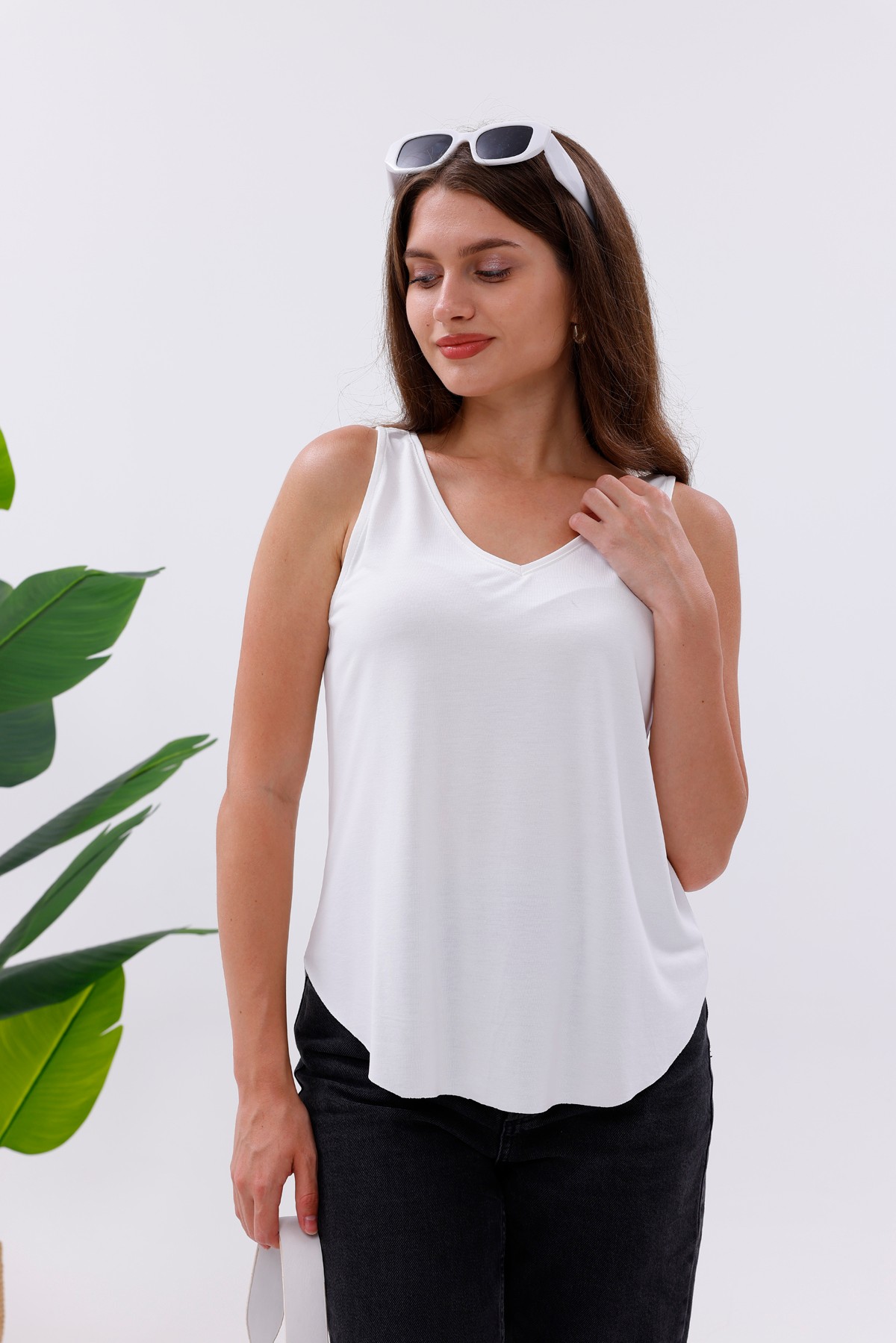 Likralı Modal Kumaş V Yaka Atlet  - Beyaz