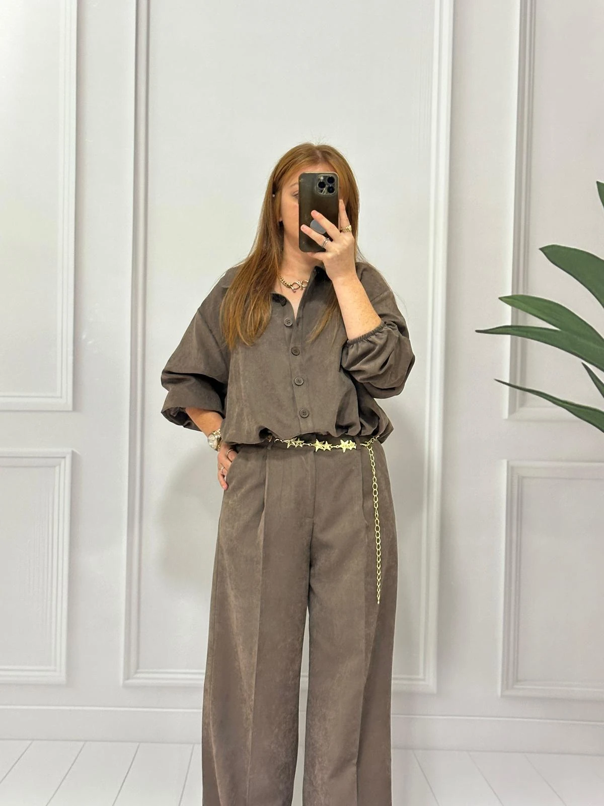 Kahve Oversize Gömlek ve Yüksek Bel Kumaş Pantolon Takım