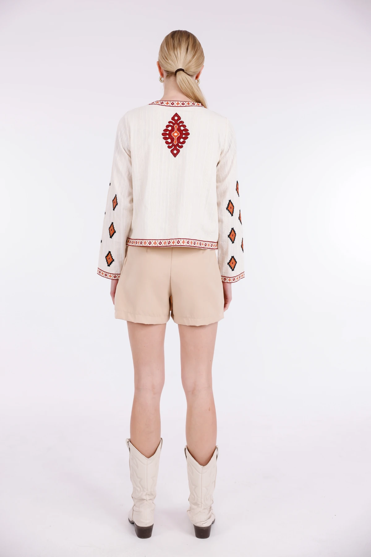 Etnik Desenli Keten Görünümlü Gömlek 