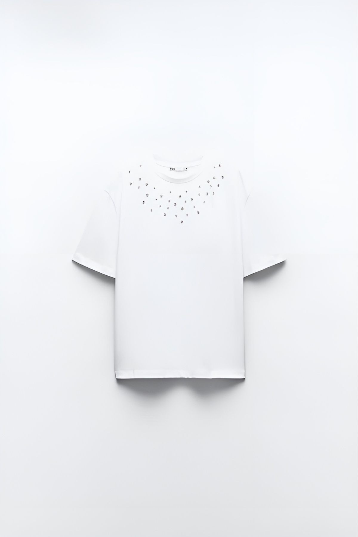 %100 İnceltilmiş Pamuklu Taş Detaylı T-Shirt