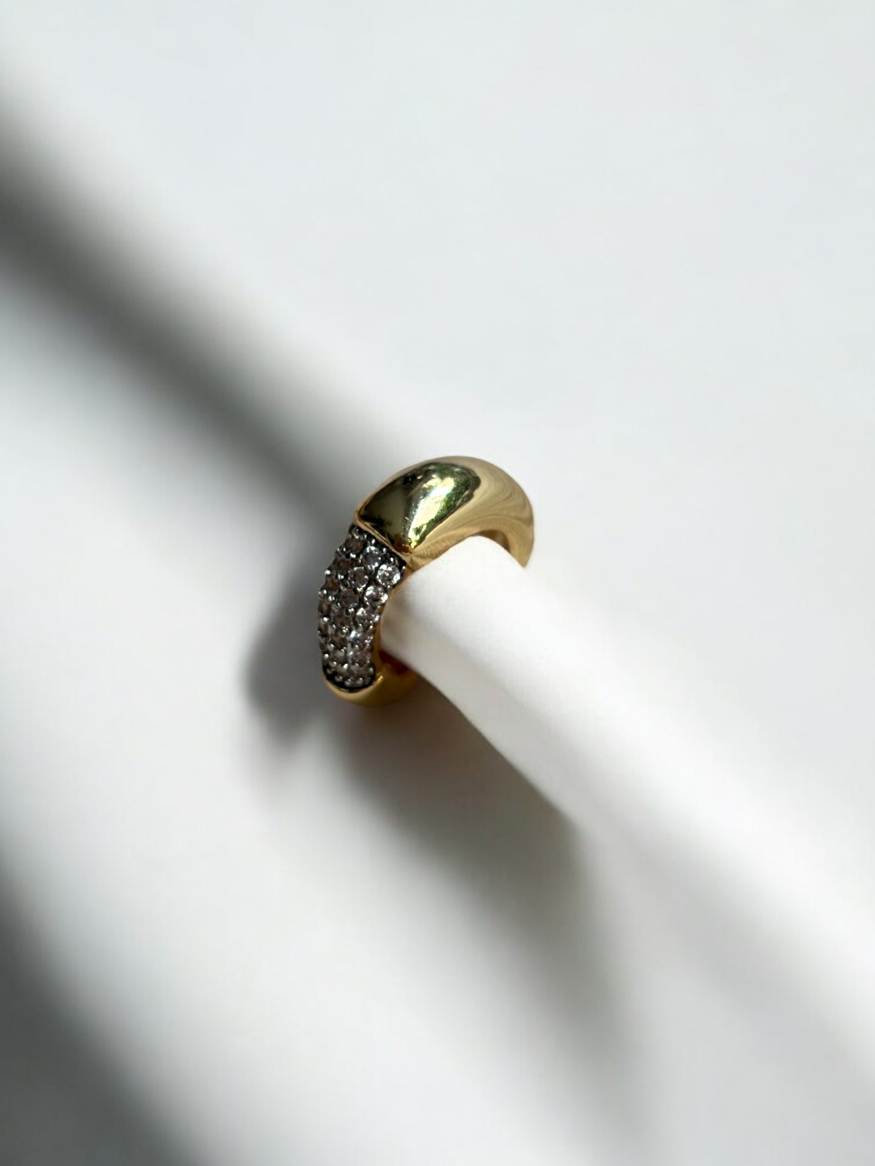 Loen Earcuff