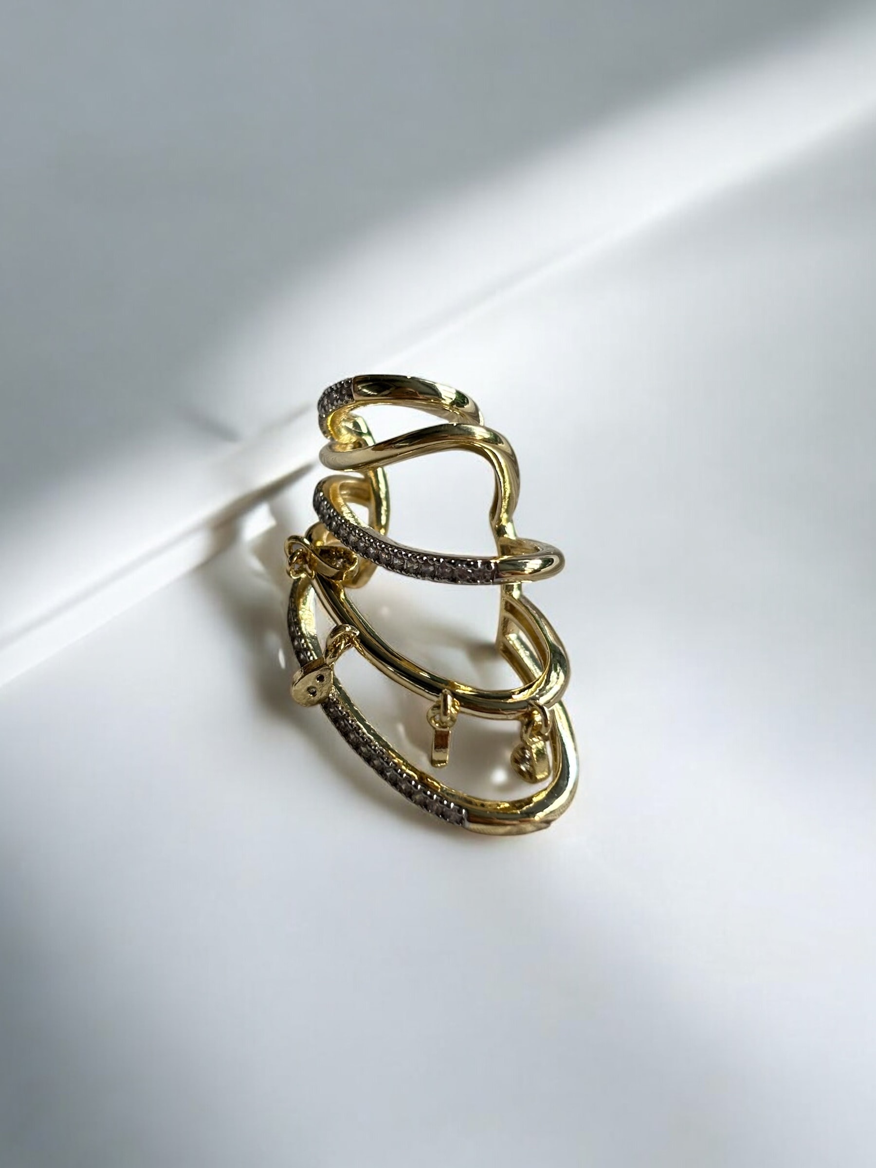 Vireya Earcuff
