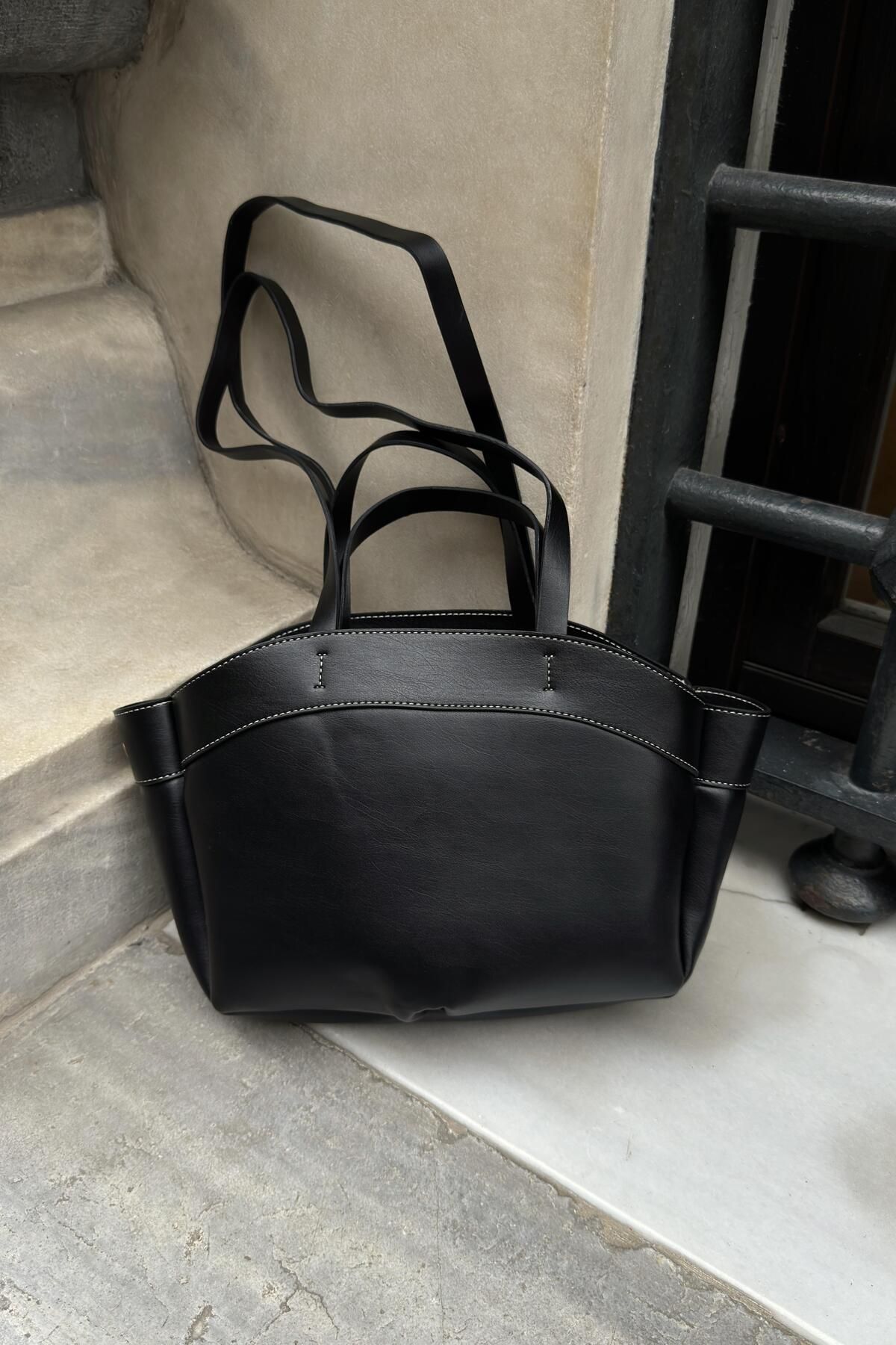 Çıkarılabilir Keseli El ve Omuz Askılı Tote Çanta Willy Siyah(Sezon Sonu)