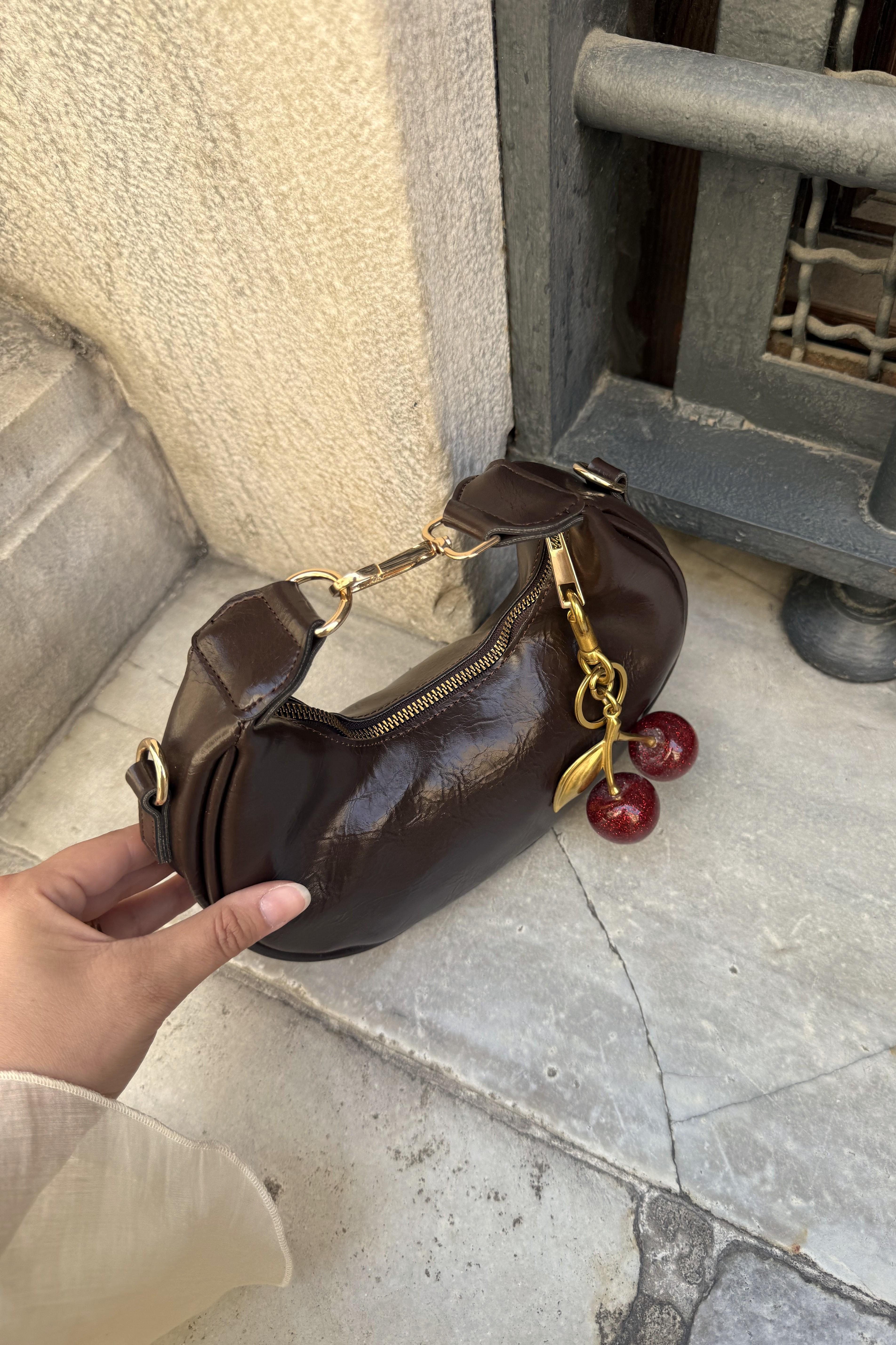 Kiraz Charm Hediyeli Kadın El ve Omuz Çanta Alyona Deri Acı Kahve