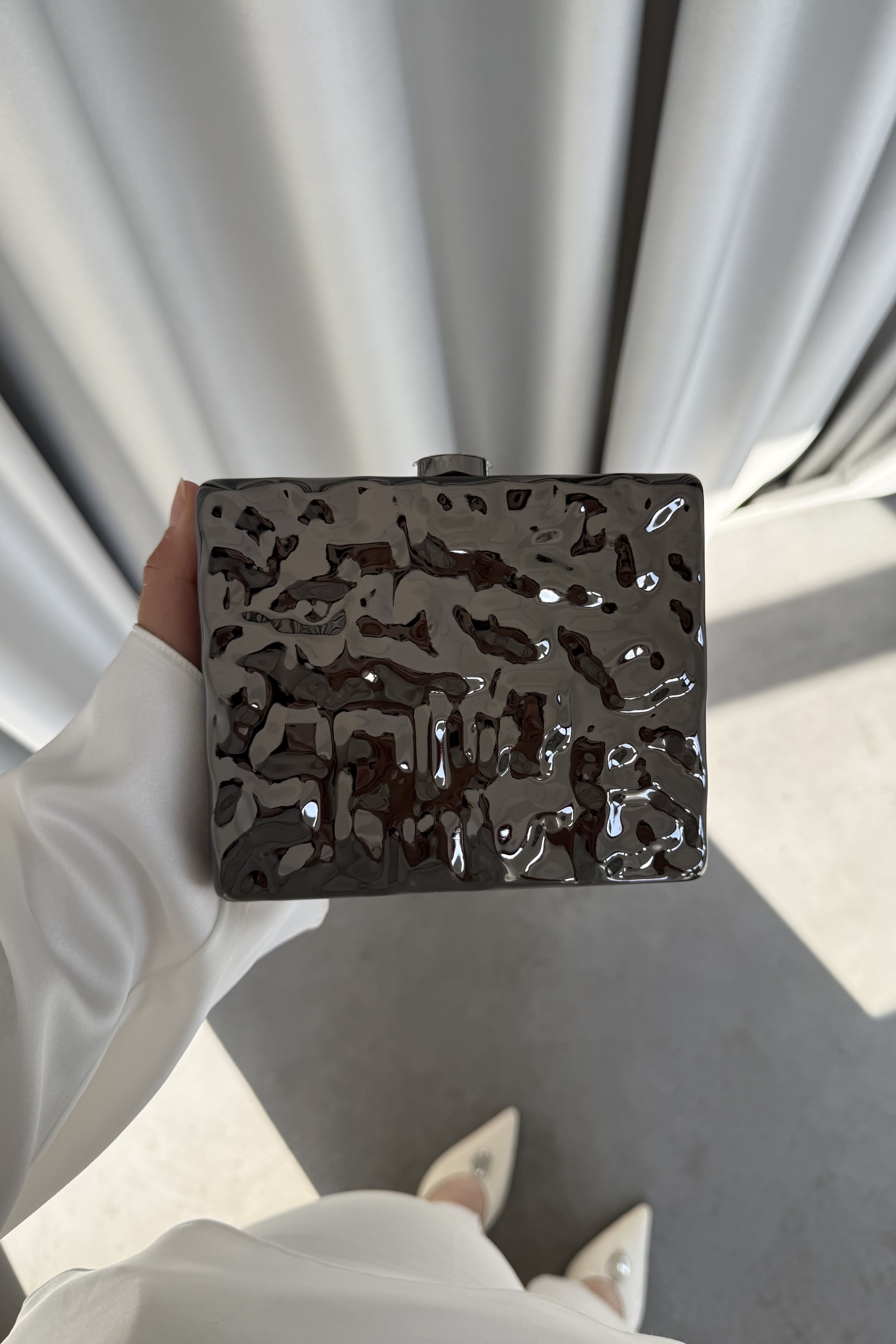 Kıvrımlı Metal Abiye Çanta Siyah  (Özel Stok)
