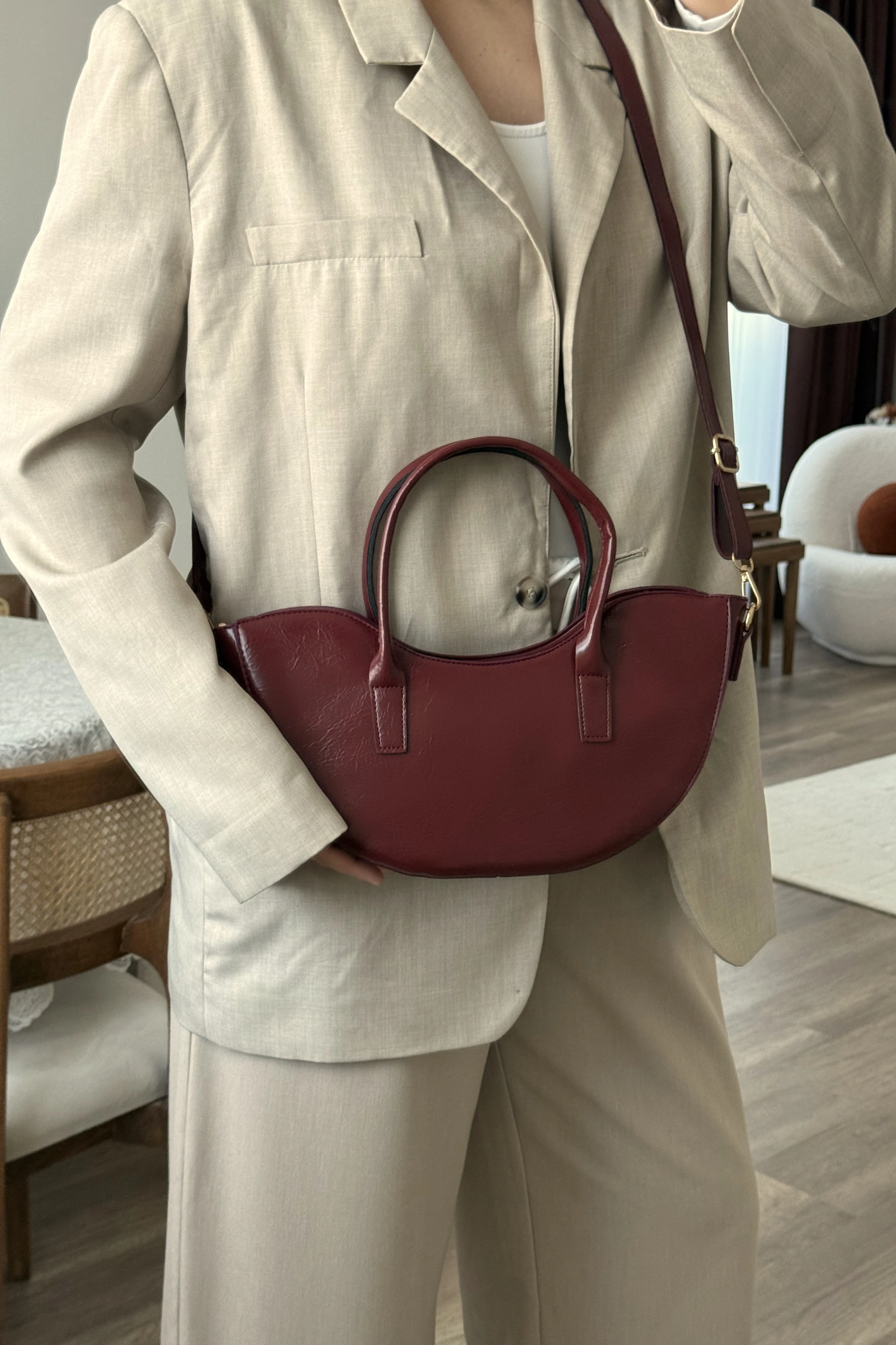 Oval Kesimli Çapraz Askılı Kadın El ve Omuz Çanta Fory ST0046 - Bordo