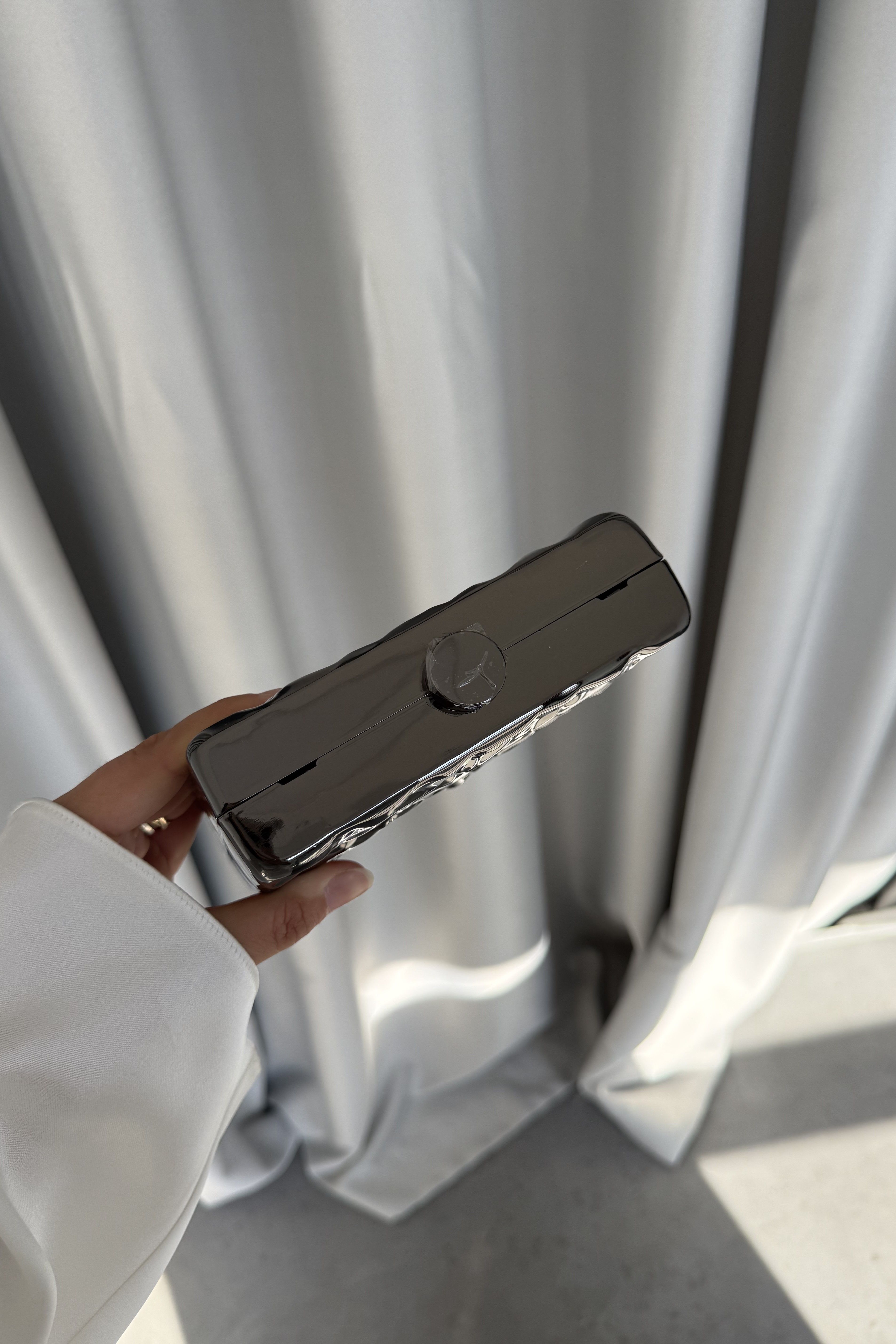 Kıvrımlı Metal Abiye Çanta Siyah  (Özel Stok)