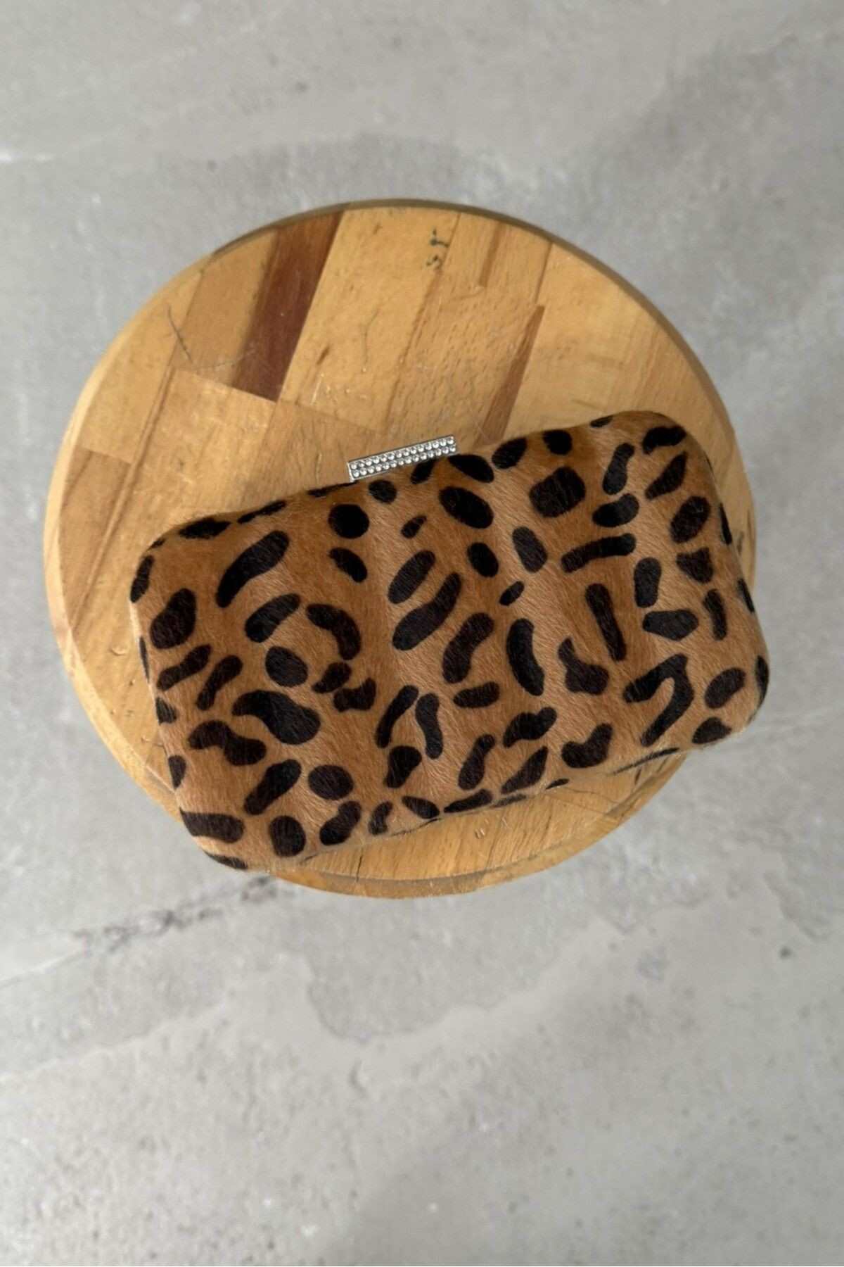 Suni Kürk Clutch Mini Taş Tokalı Leopar Desen Kadın Abiye Çanta Bethany