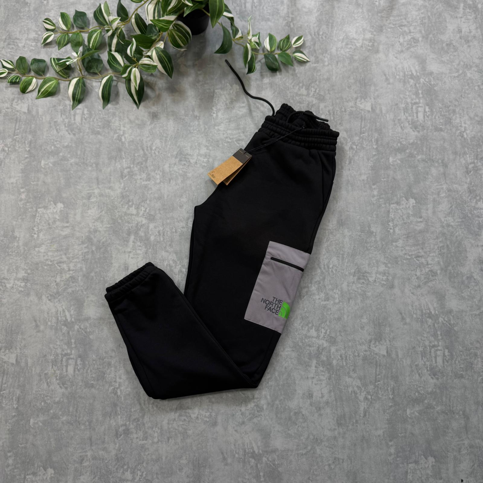 TNF Kargo Cepli Polarlı Eşofman Altı  main variant image