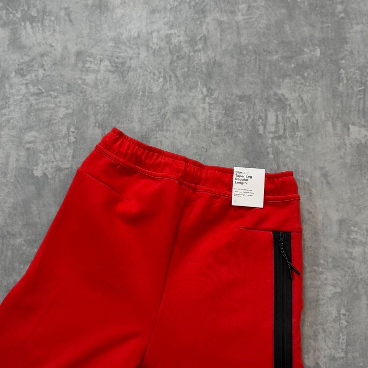 Nike Tech Fleece New Season Jogger/Red2