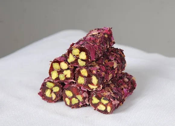 Extra Bol Antep Fıstıklı Steril Gül Yaprağı Kaplı Parmak Lokum - 1 KG