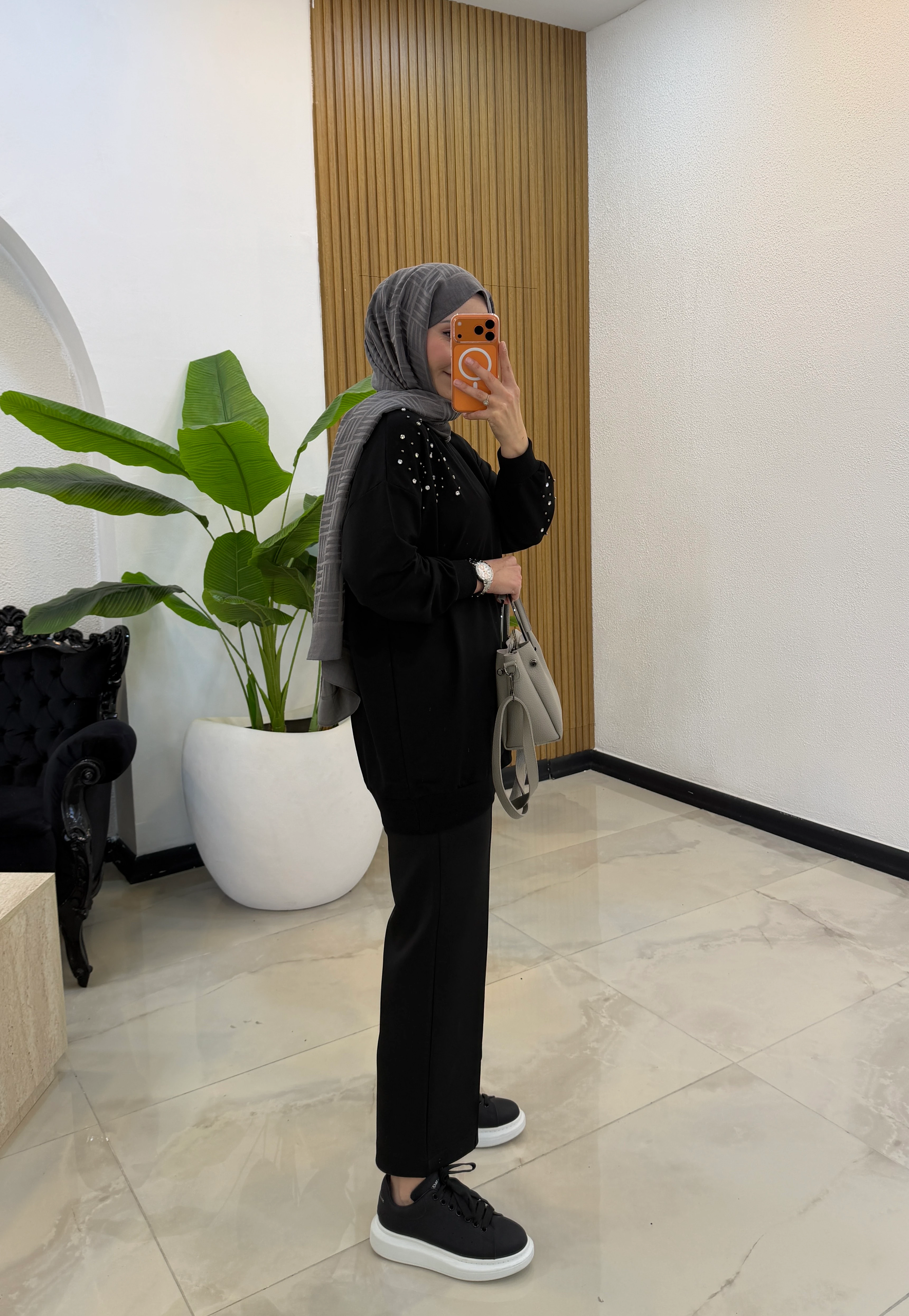 ALMİRA TAŞLI SWEAT SİYAH