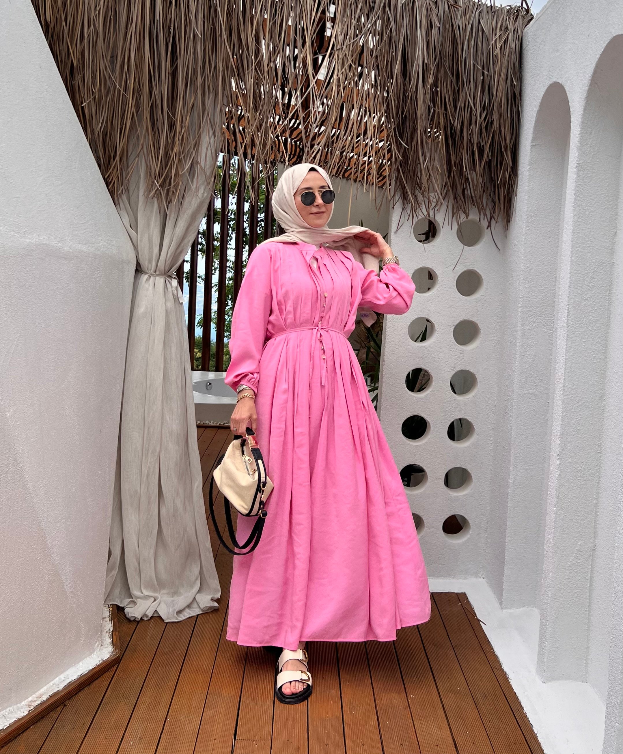 PARLA NERVÜRLÜ ELBİSE PEMBE