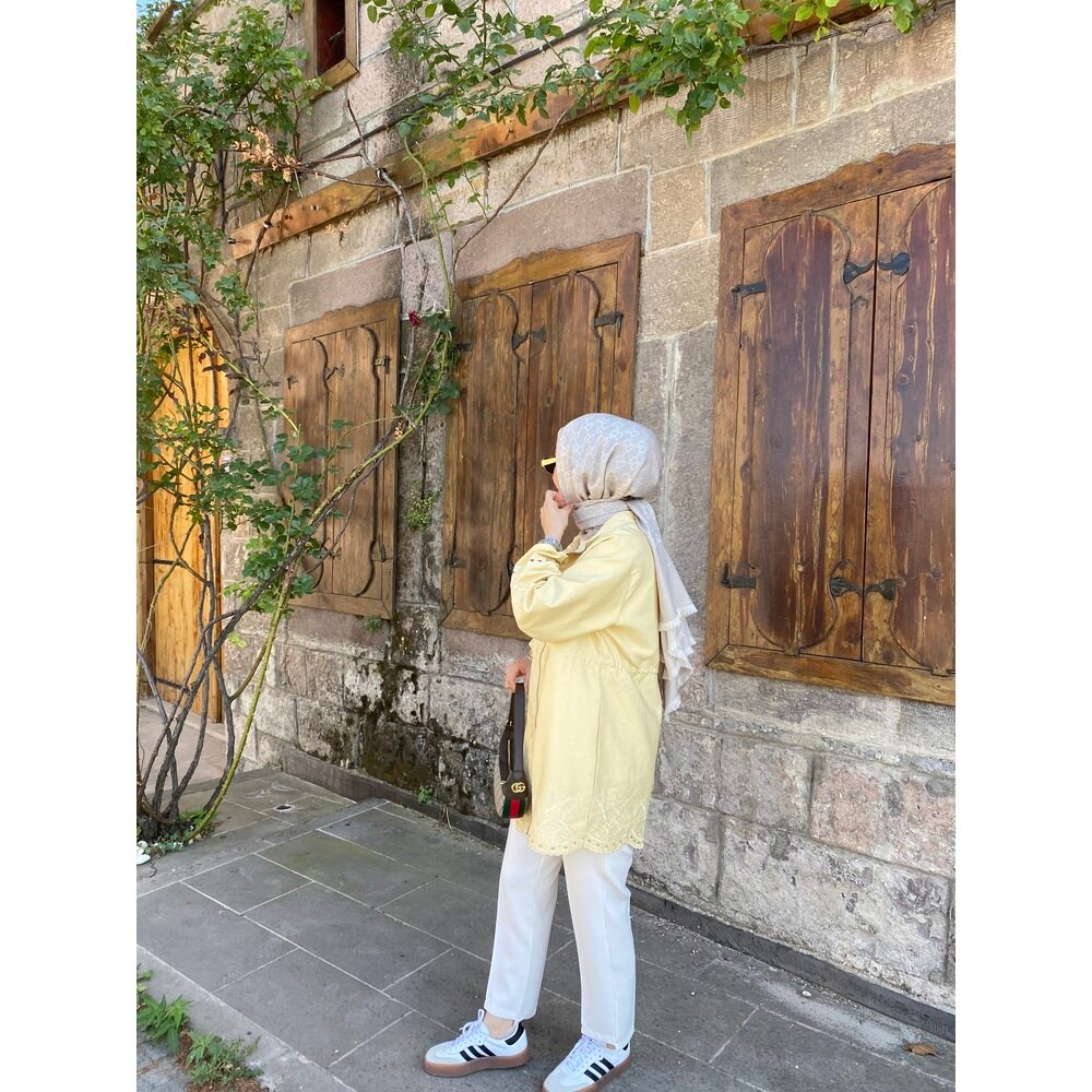 NAKIŞ İŞLEMELİ CEKET SARI