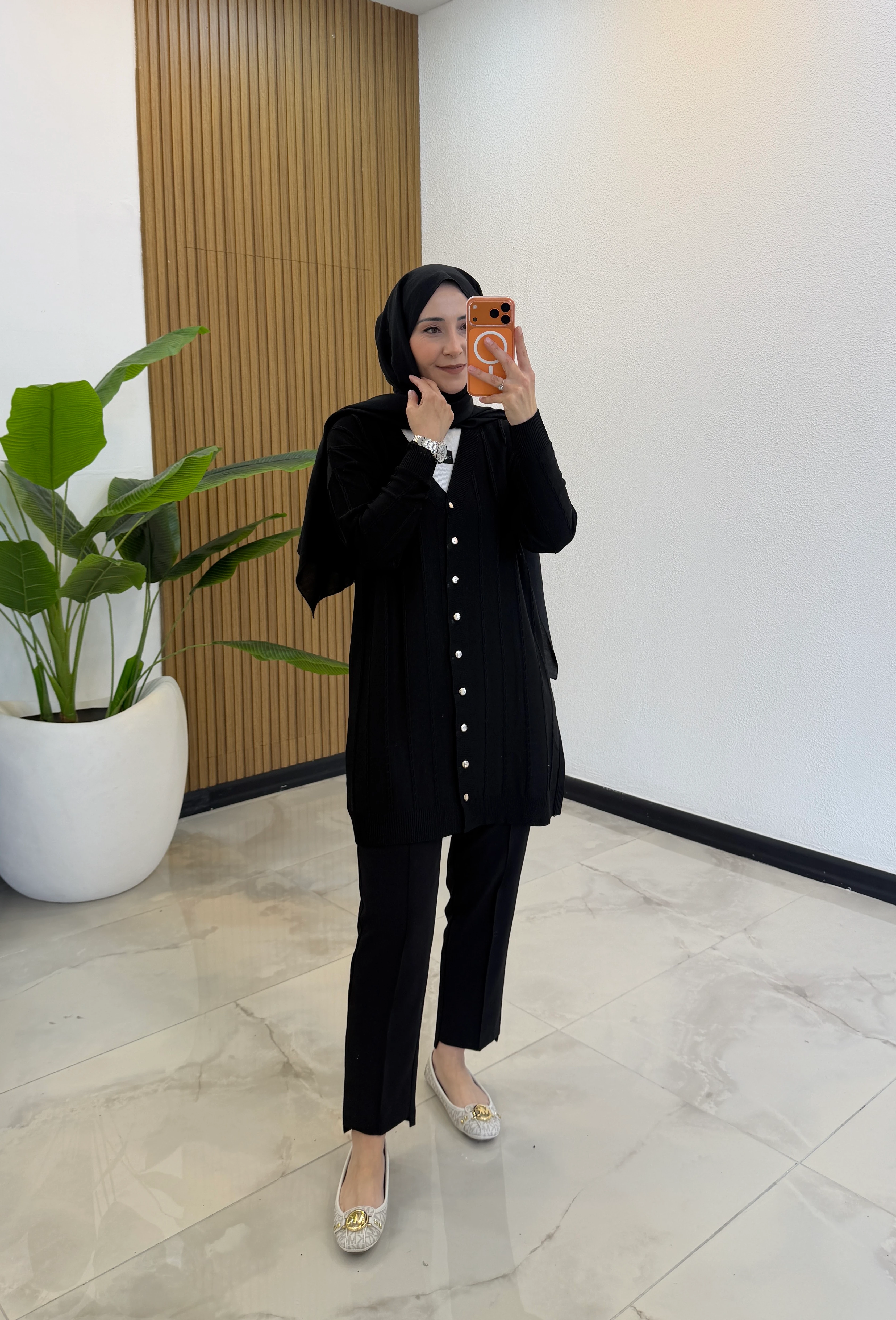 BURGU MERSERİZE HIRKA SİYAH