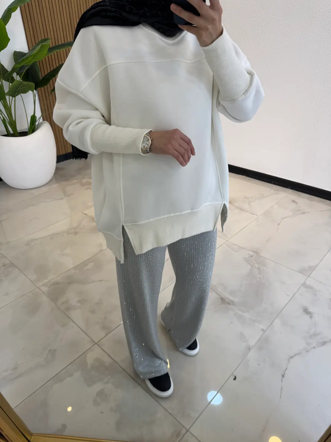 PARMAK GEÇMELİ SWEAT EKRU
