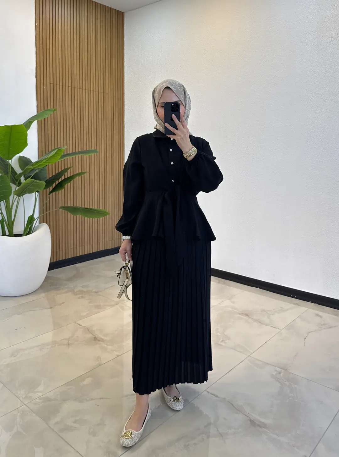 PLİSELİ TAŞLI TAKIM SİYAH