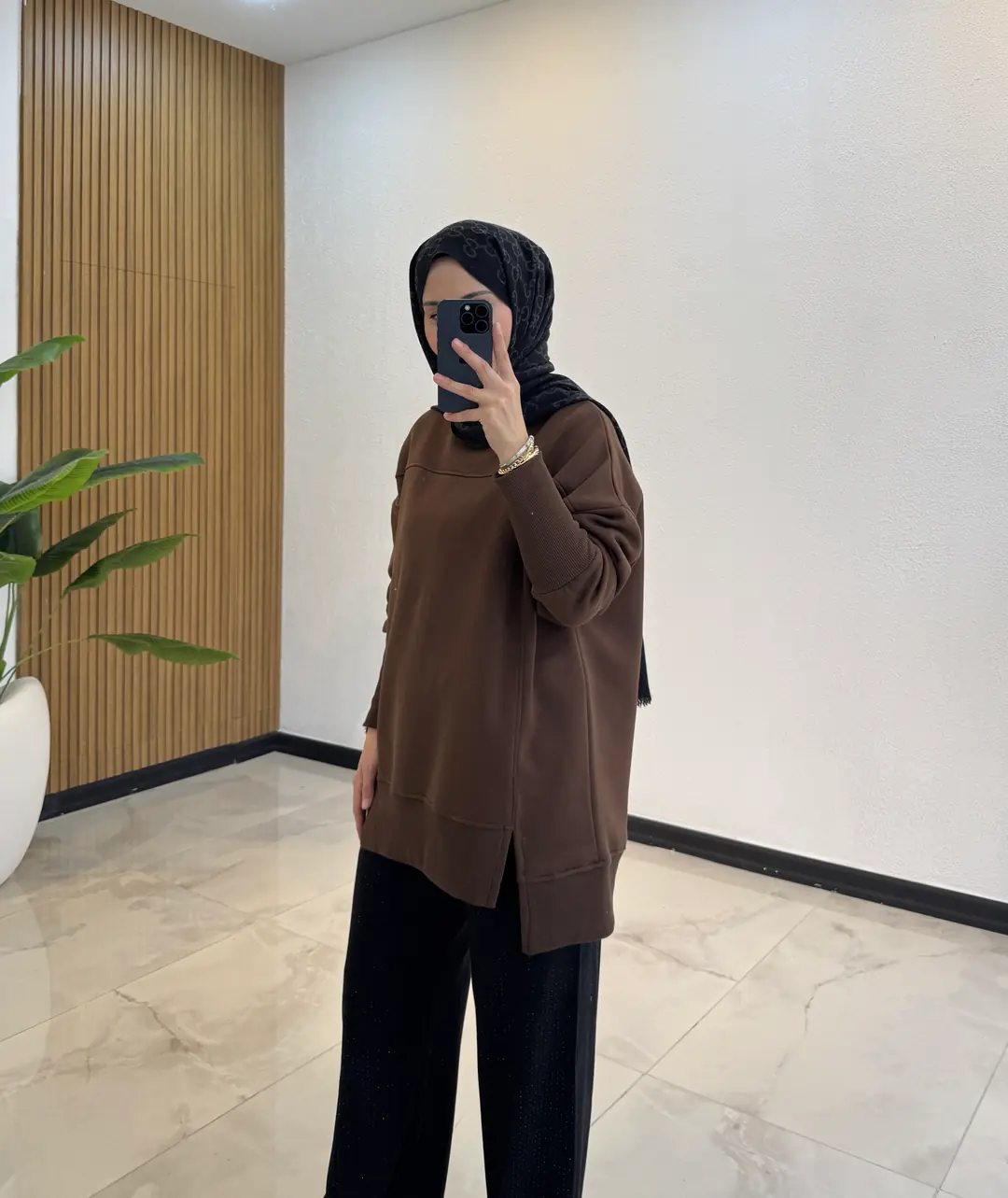 PARMAK GEÇMELİ SWEAT KAHVE