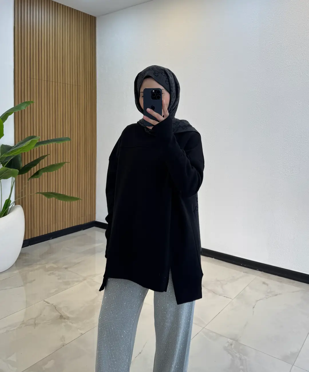 PARMAK GEÇMELİ SWEAT SİYAH