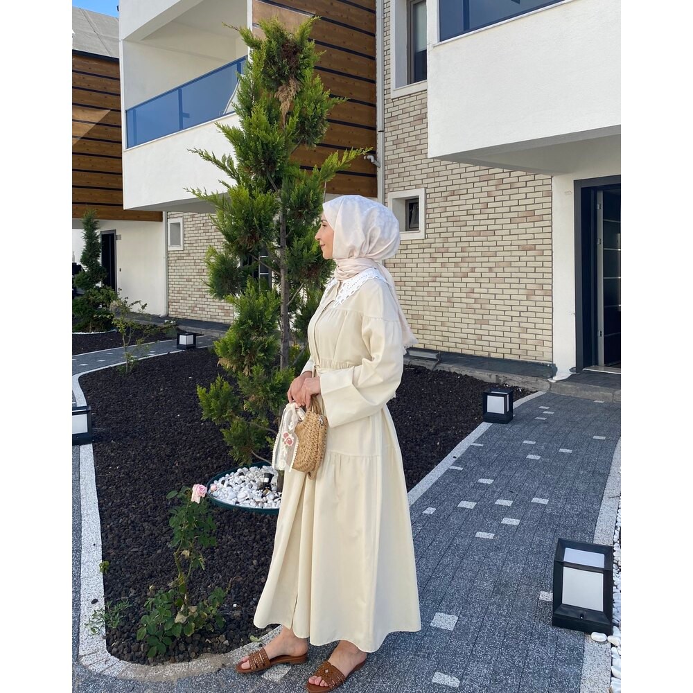 DANTEL YAKA ELBİSE BEJ