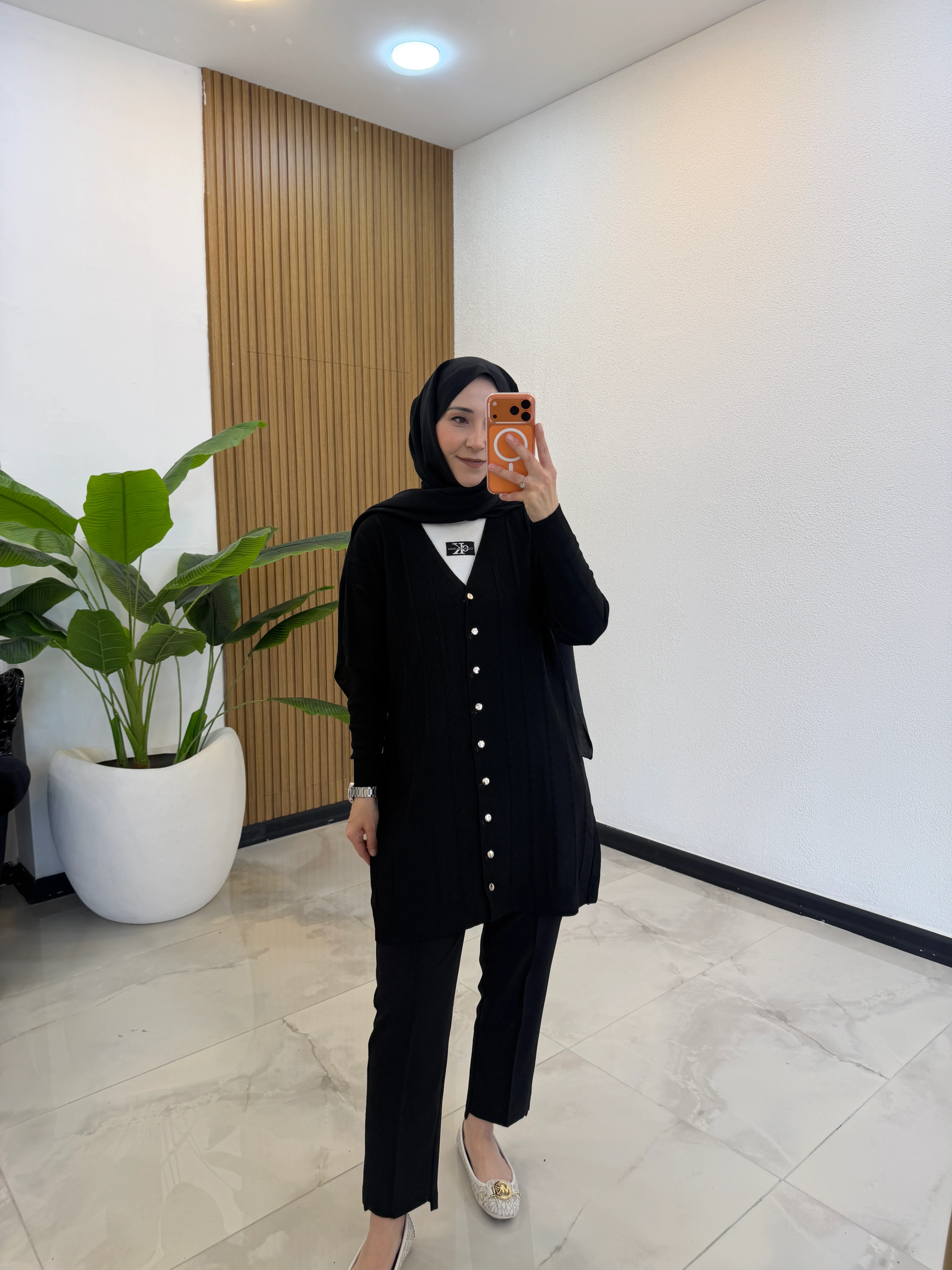 BURGU MERSERİZE HIRKA SİYAH