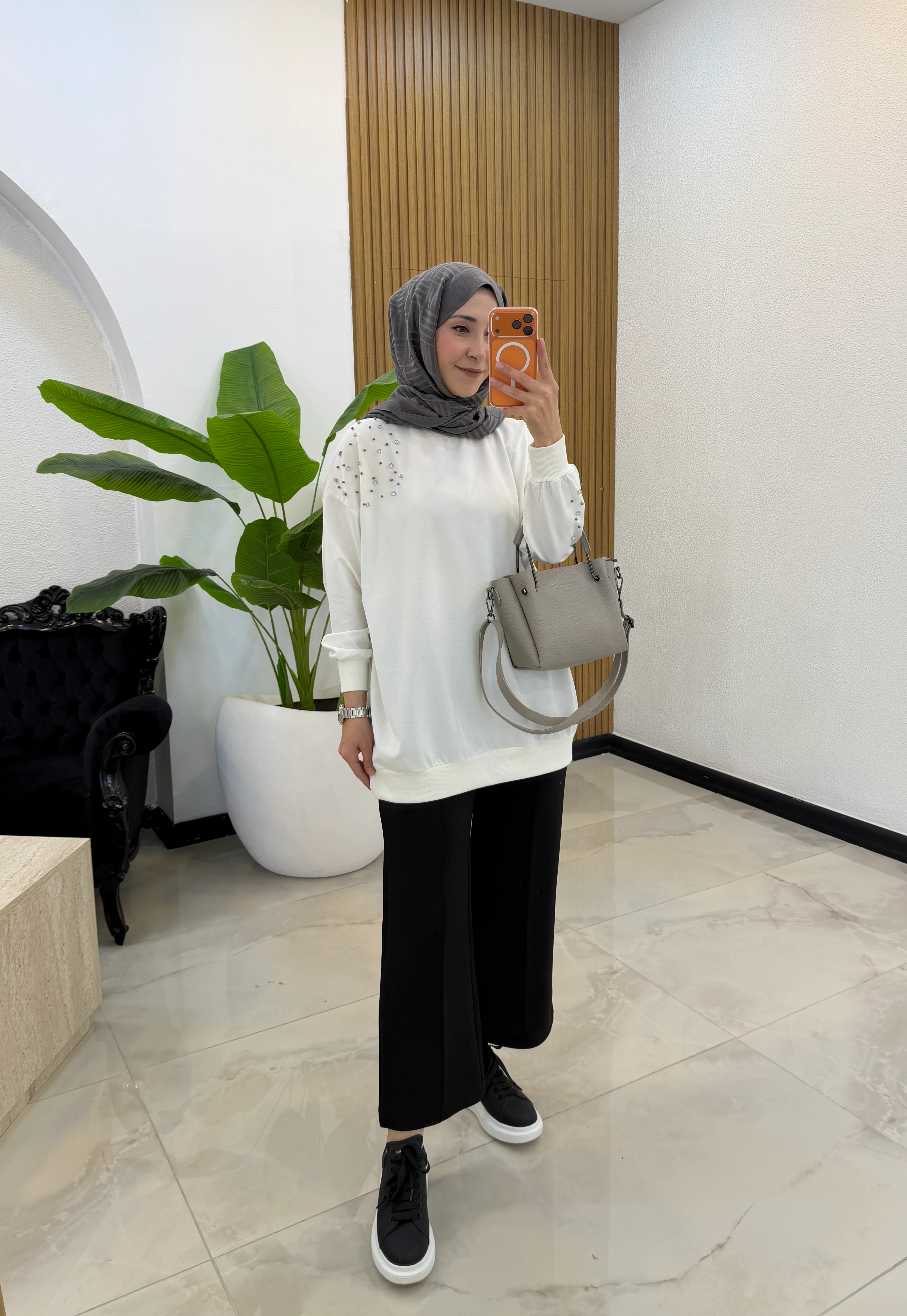 ALMİRA TAŞLI SWEAT BEYAZ