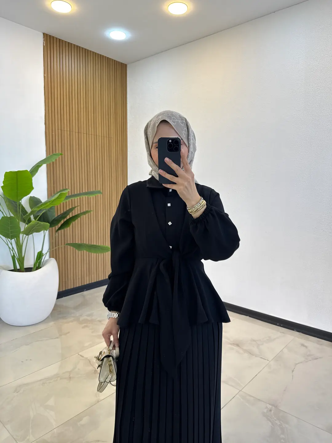 PLİSELİ TAŞLI TAKIM SİYAH