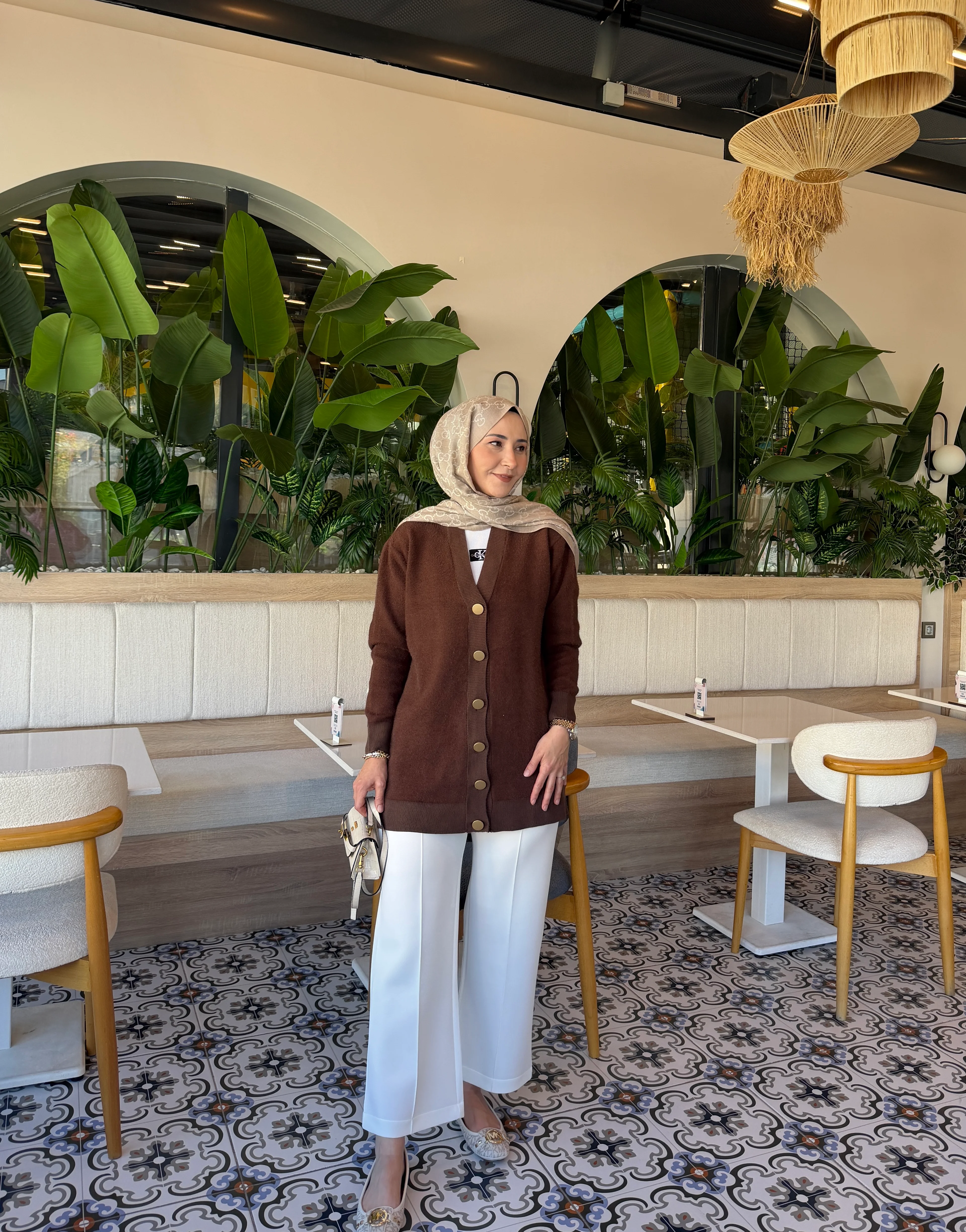 V YAKA ANGORA HIRKA KAHVE