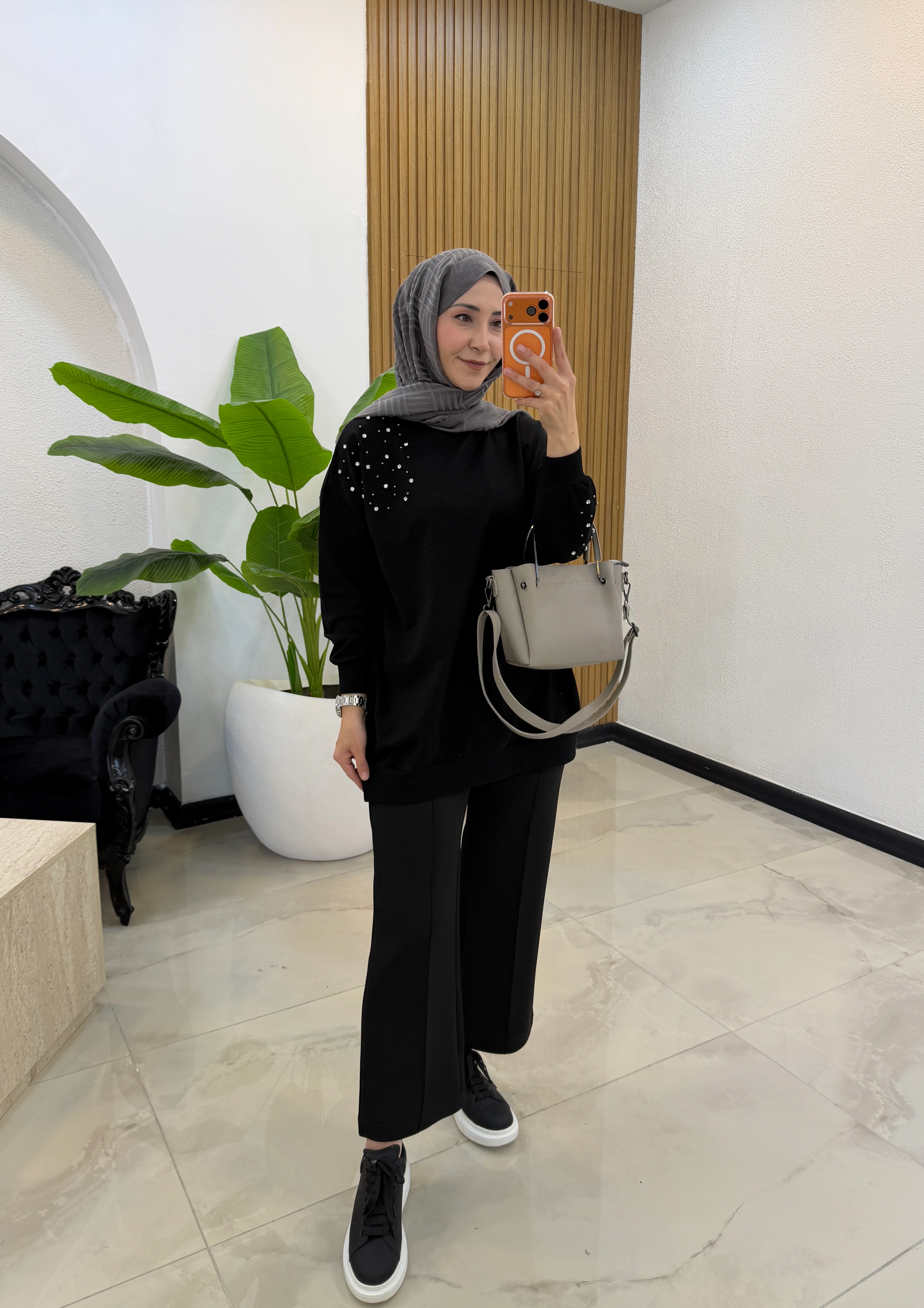 ALMİRA TAŞLI SWEAT SİYAH