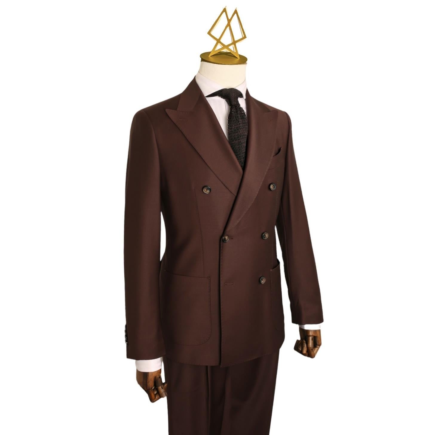 BROWN DOUBLE-BREASTED TROPHY SUIT