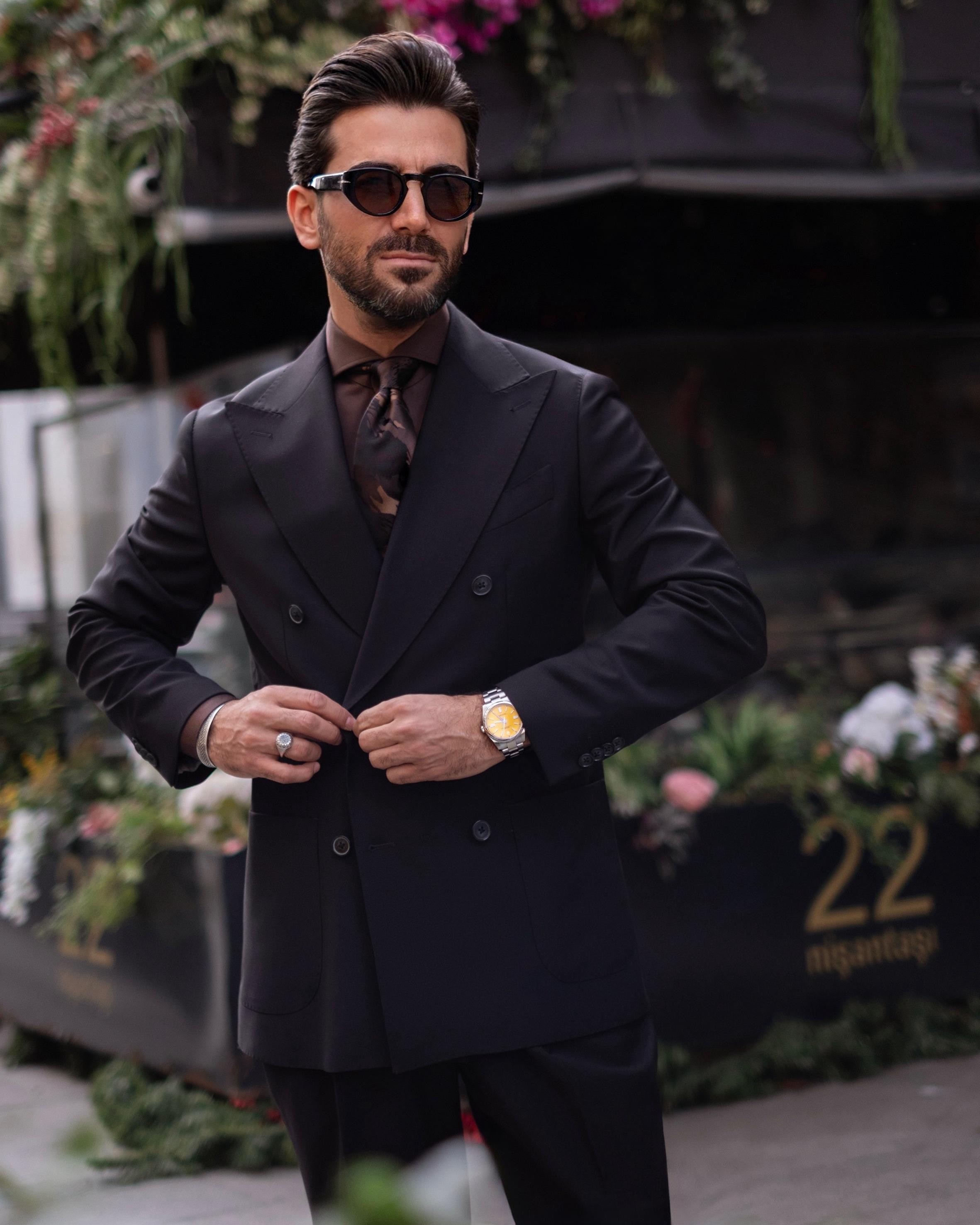 BLACK TROPHY DOUBLE-BREASTED SUIT