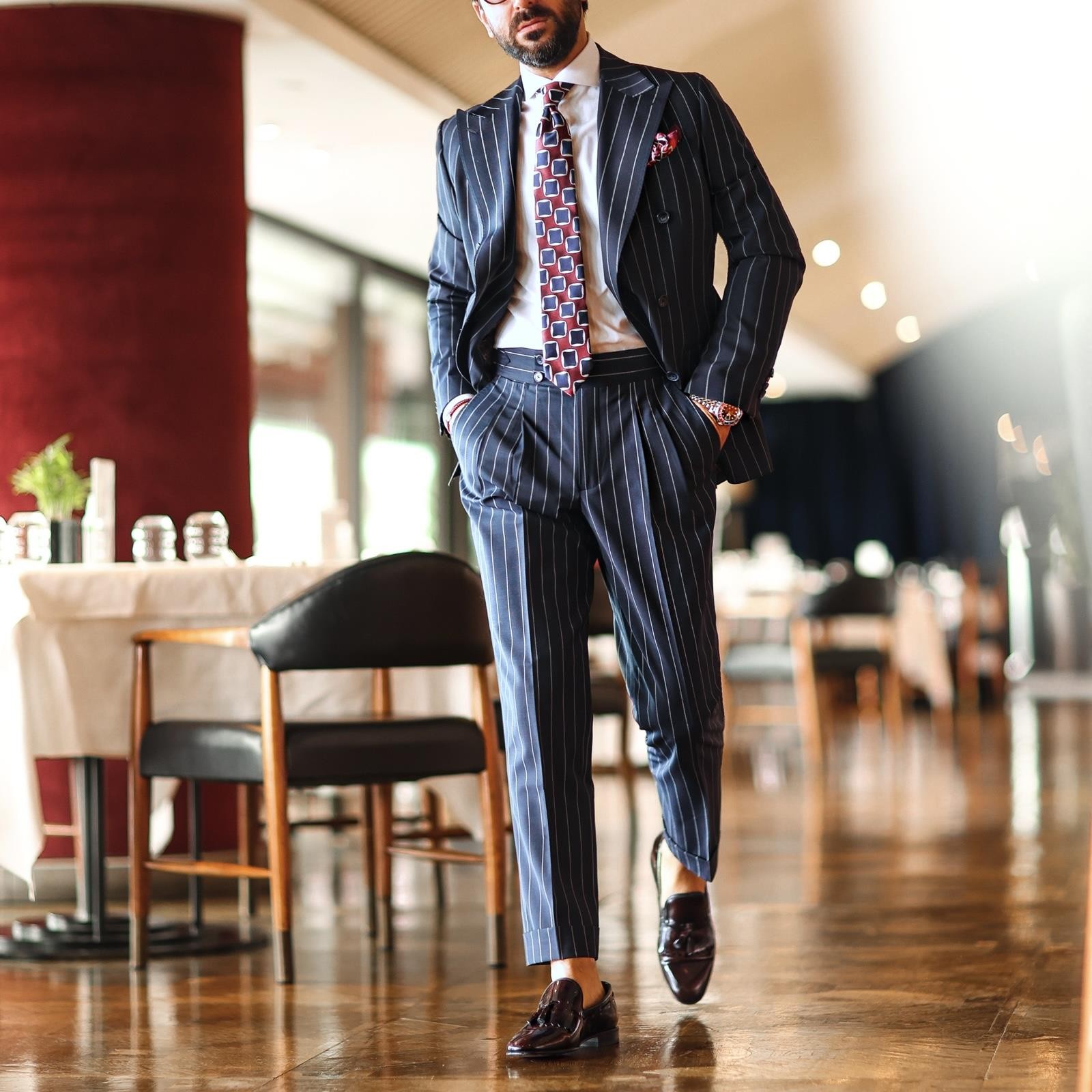 NAVY BLUE STRIPED DOUBLE BREASTED TROPHY SUIT