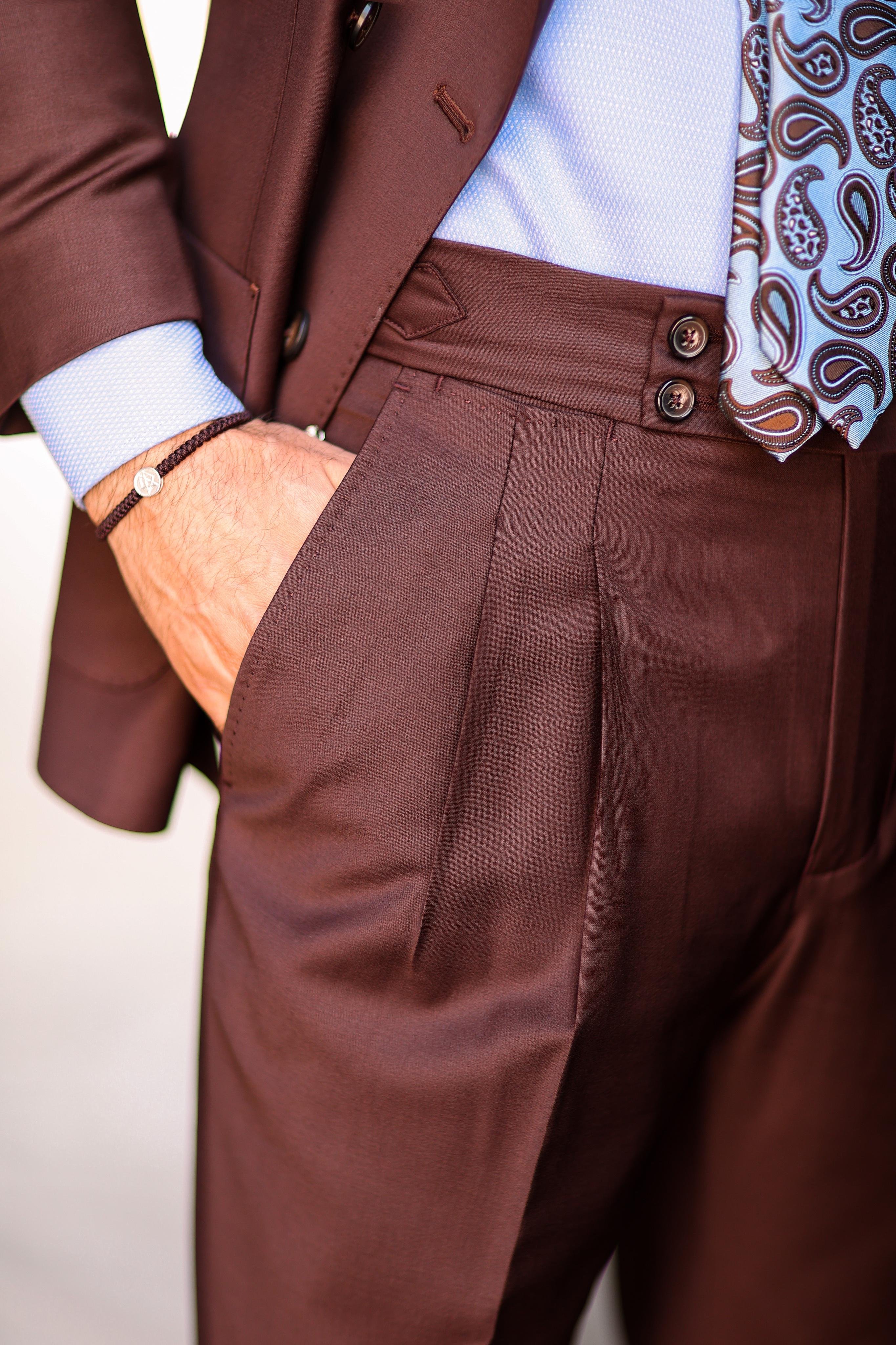 BROWN DOUBLE-BREASTED TROPHY SUIT