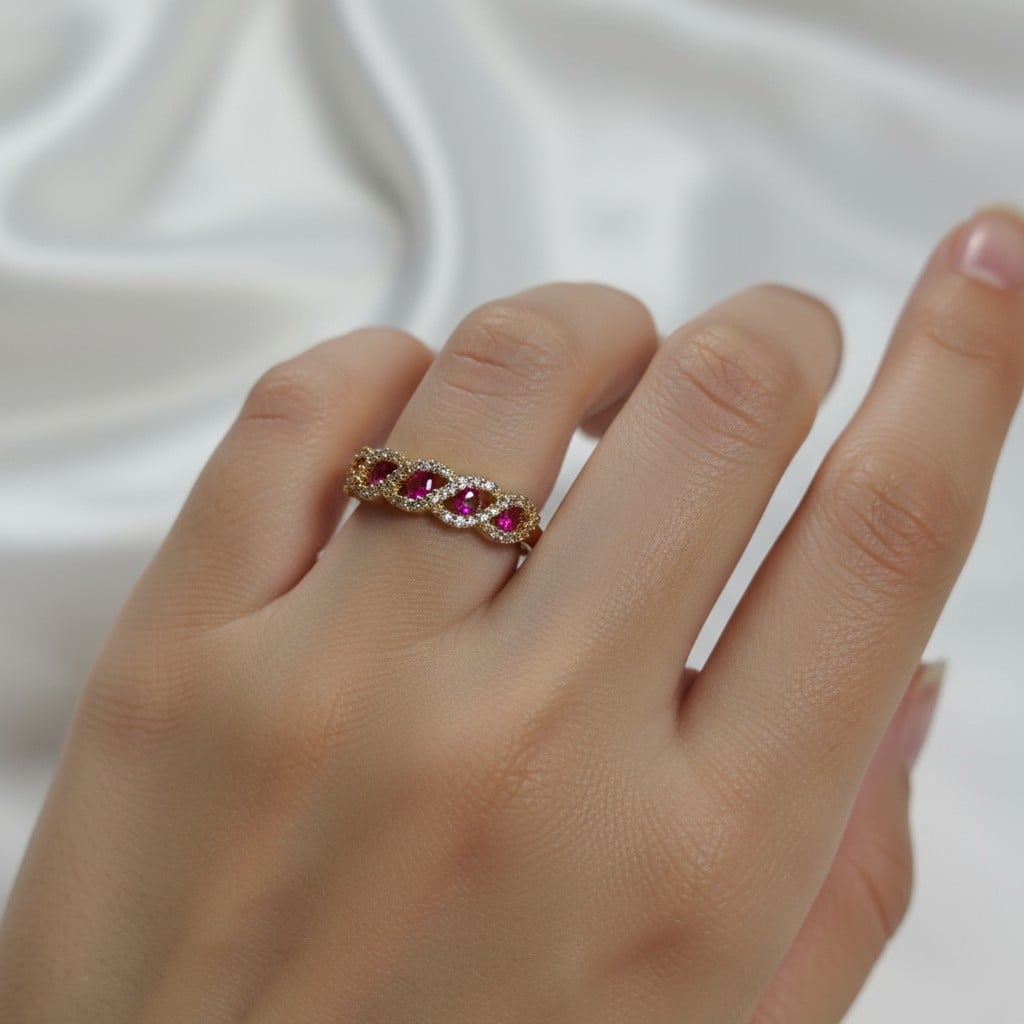 Ruby Işıltısı Gold Ayarlanabilir Yüzük