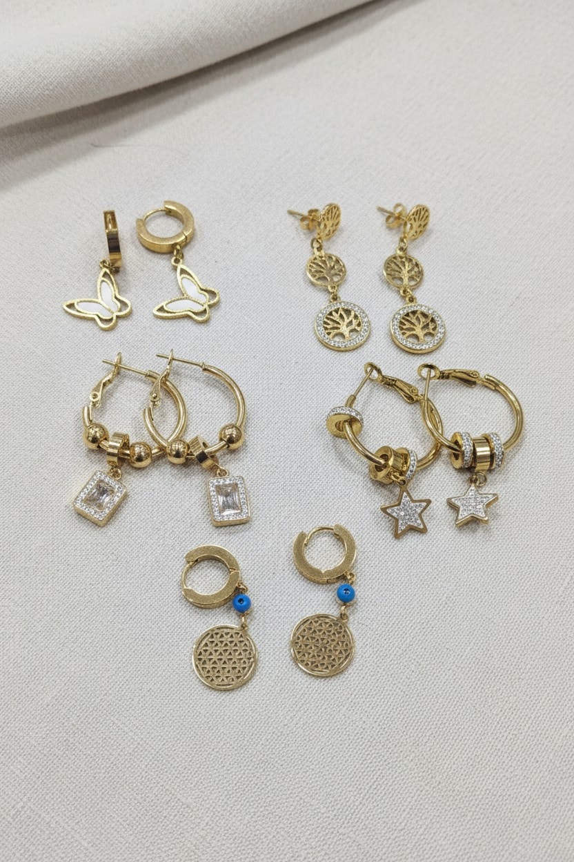 4 Adet Rastgele Çelik Küpe Seti