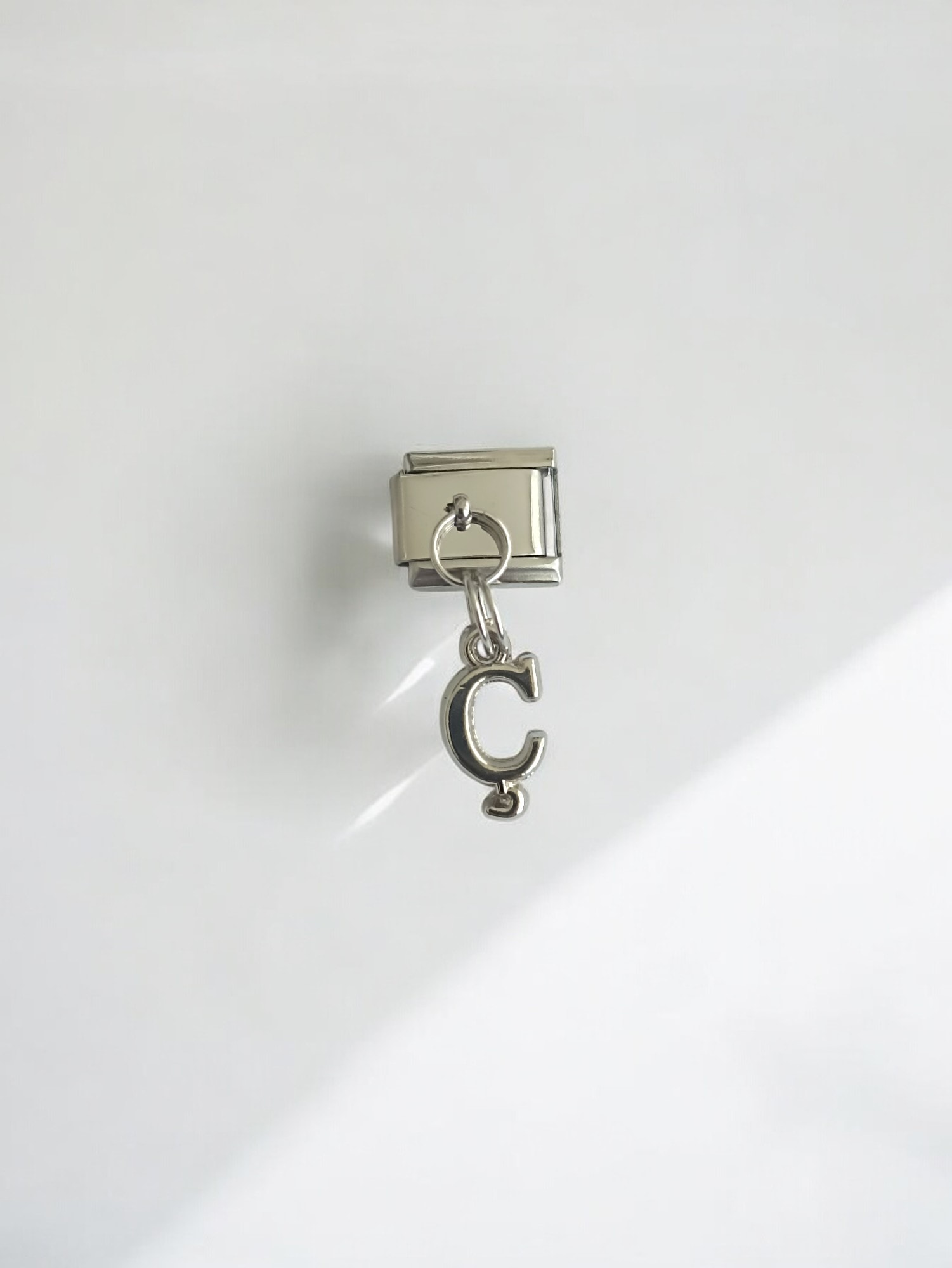 Sallantılı Harf Charm - Ç