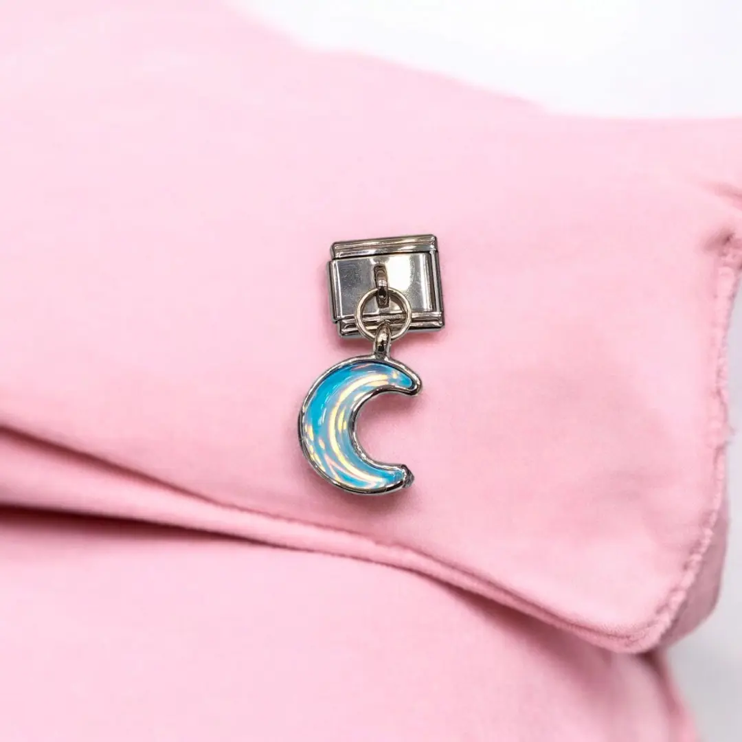 Sallantılı Hilal Desenli İtalyan Charm - Mavi