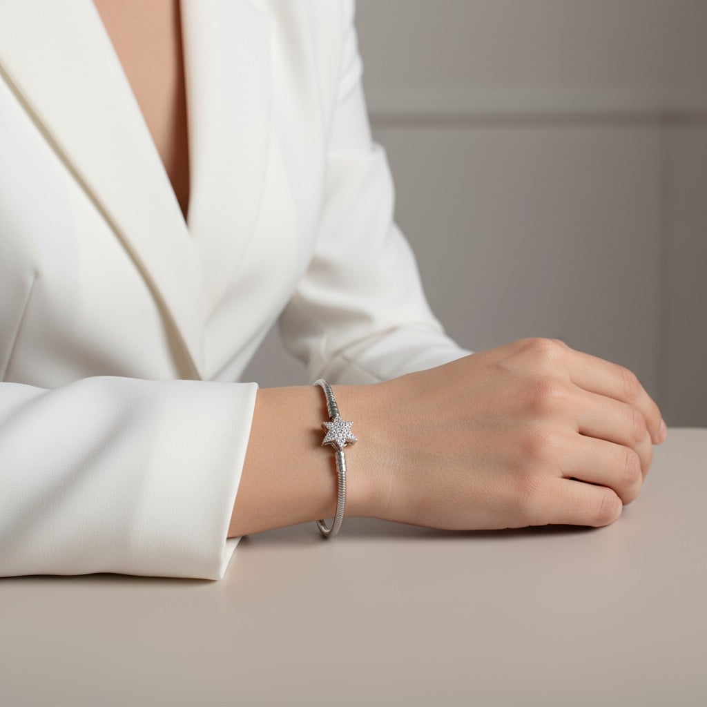 Zarif Yıldız Taşlı Bileklik
