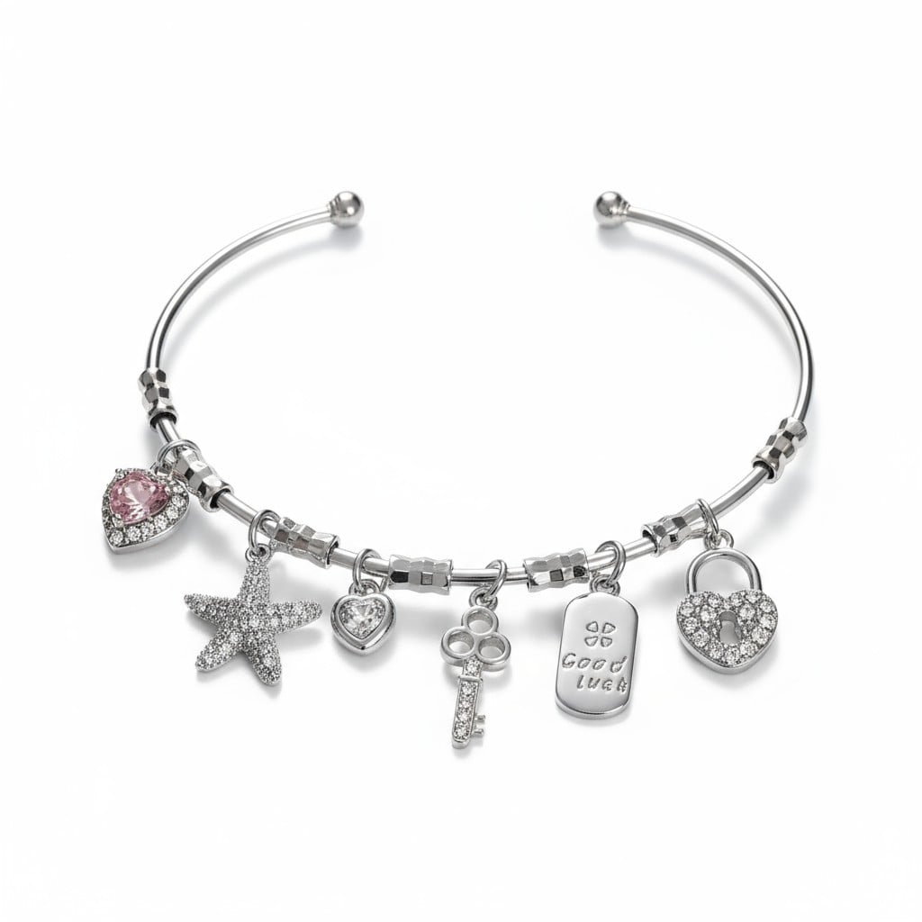Kalpli Yıldız Charmlı Şans Bilekliği