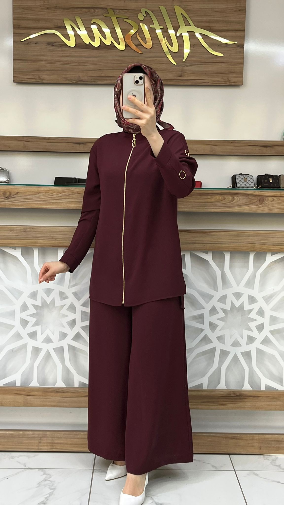 Kolları Halka Detaylı Pantolonlu Takım belli 25K6001
